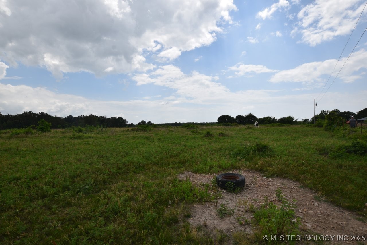 70251 E 360 Road Property Photo 2