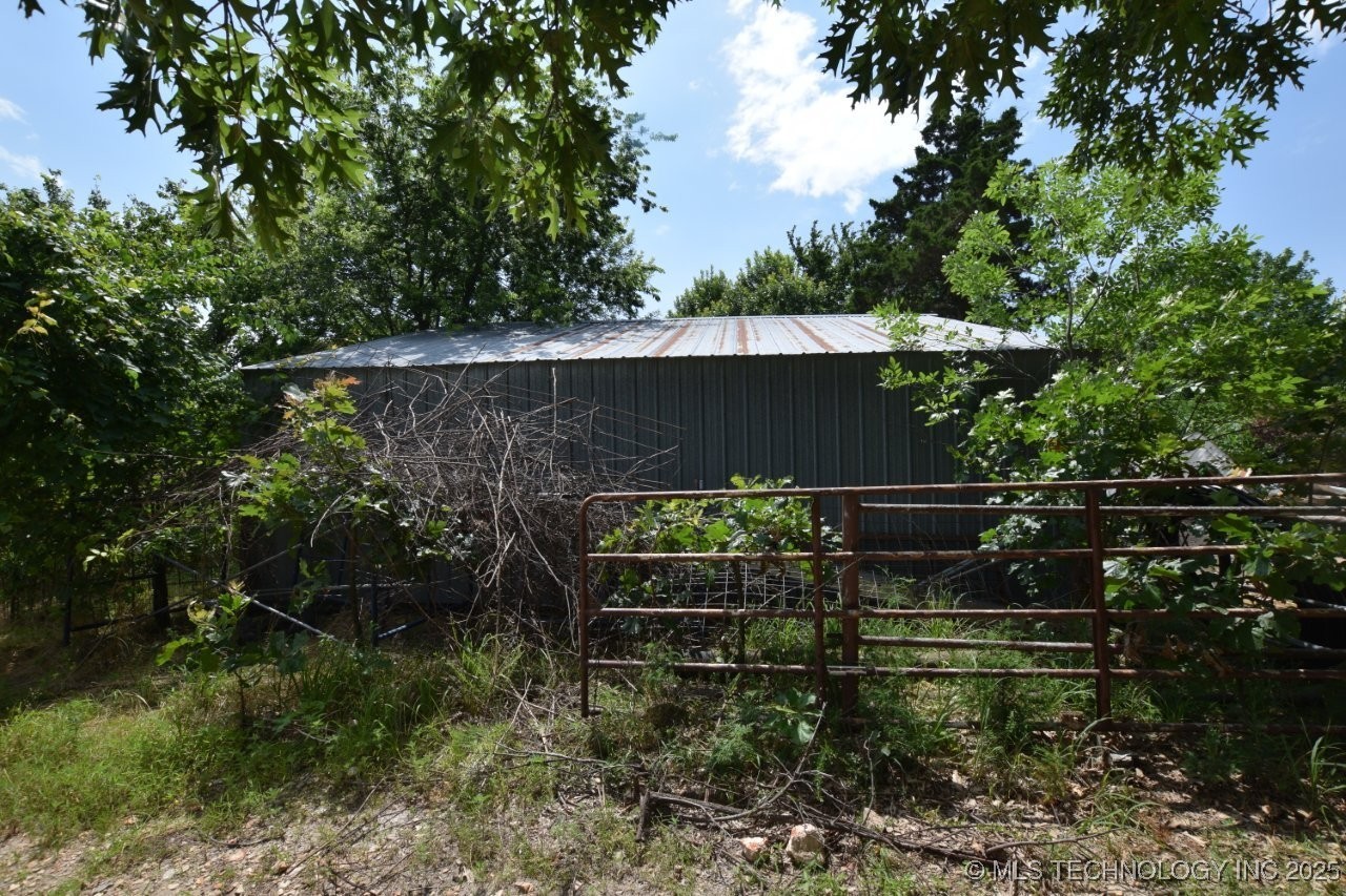 70251 E 360 Road Property Photo 15