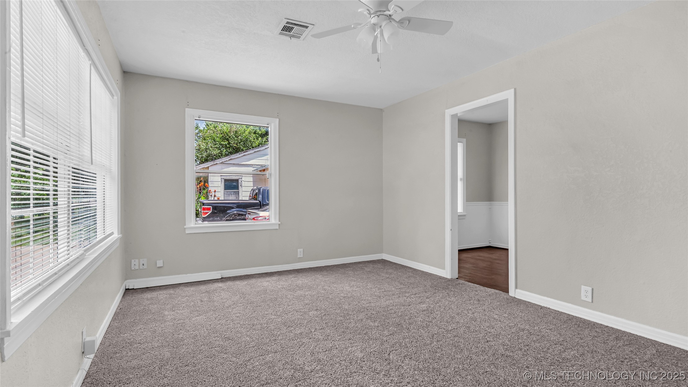 1412 Healdton Boulevard Property Photo 3