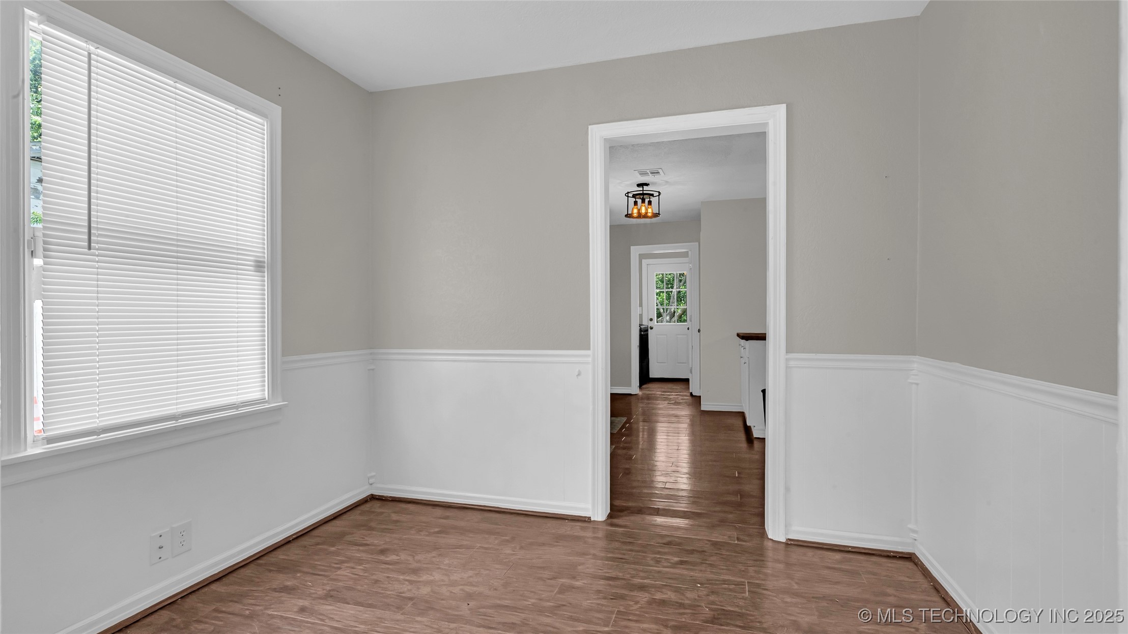 1412 Healdton Boulevard Property Photo 7