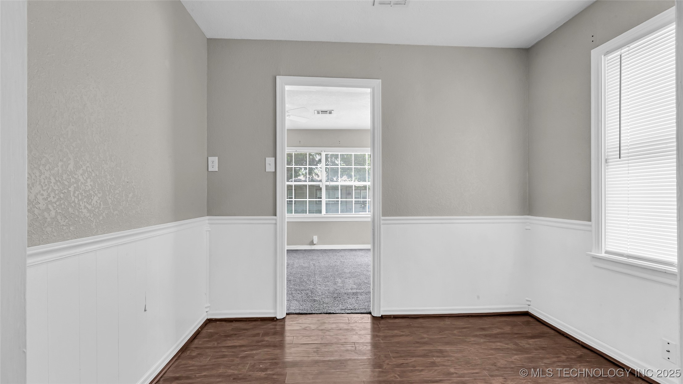 1412 Healdton Boulevard Property Photo 8