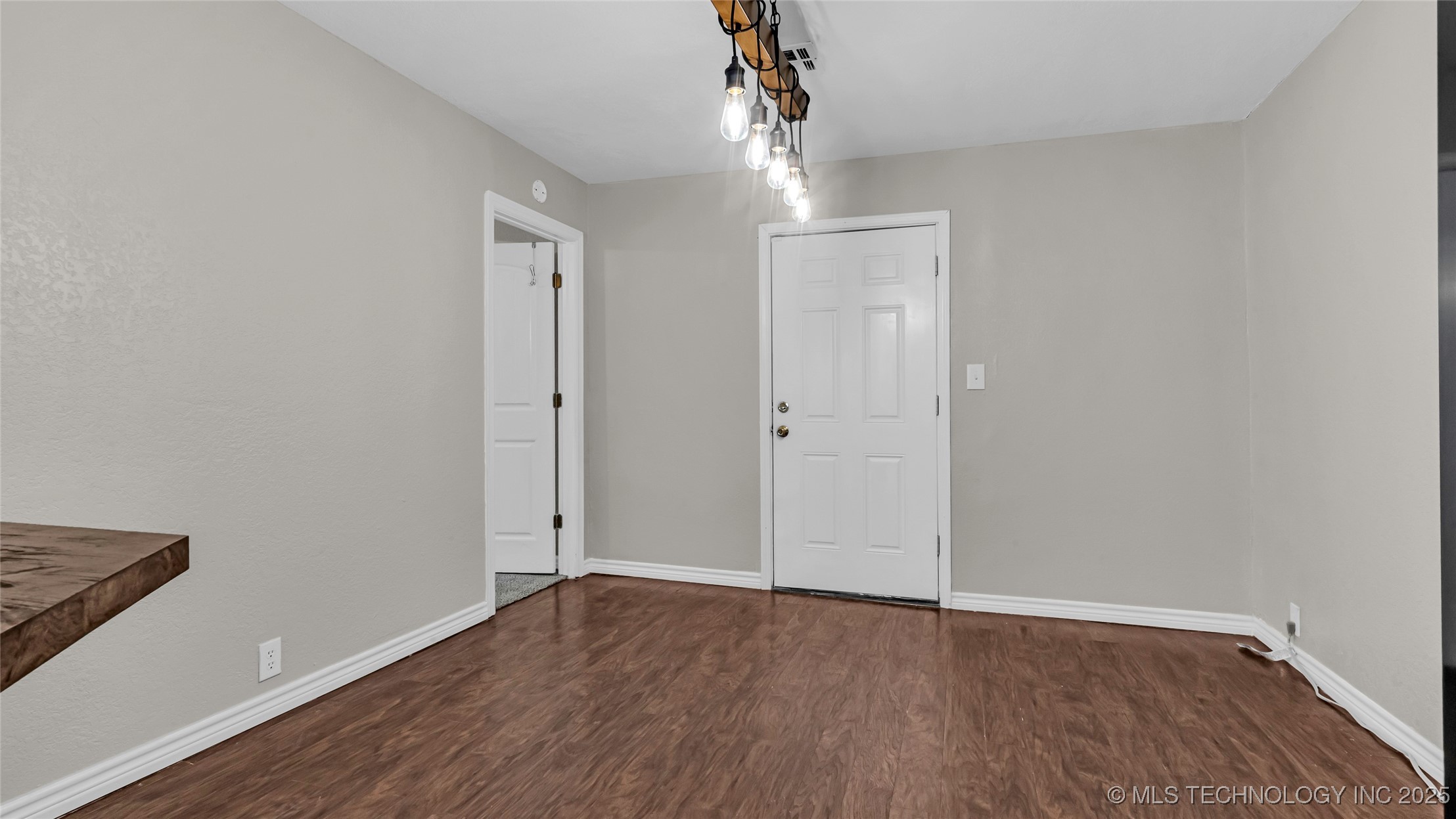 1412 Healdton Boulevard Property Photo 12