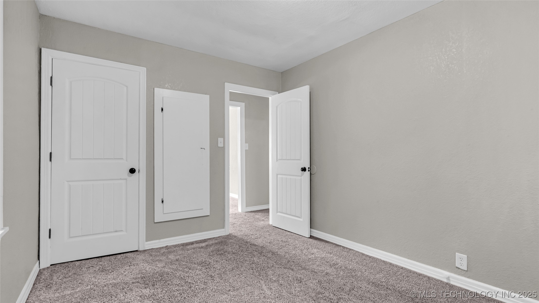 1412 Healdton Boulevard Property Photo 17