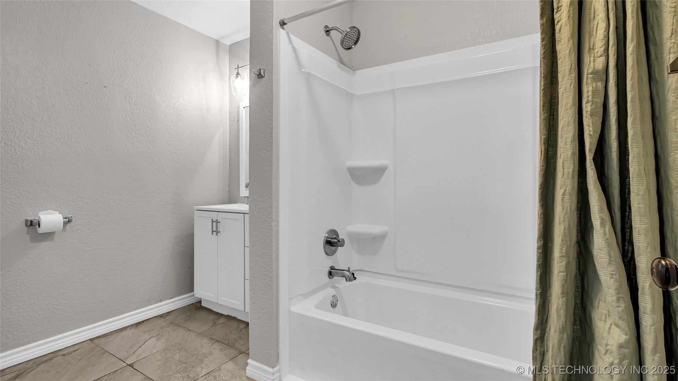 1412 Healdton Boulevard Property Photo 18