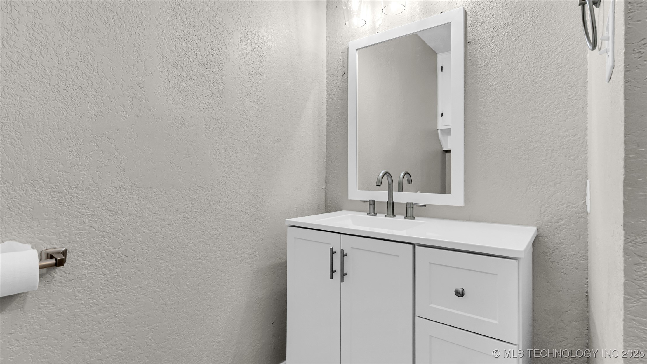 1412 Healdton Boulevard Property Photo 19