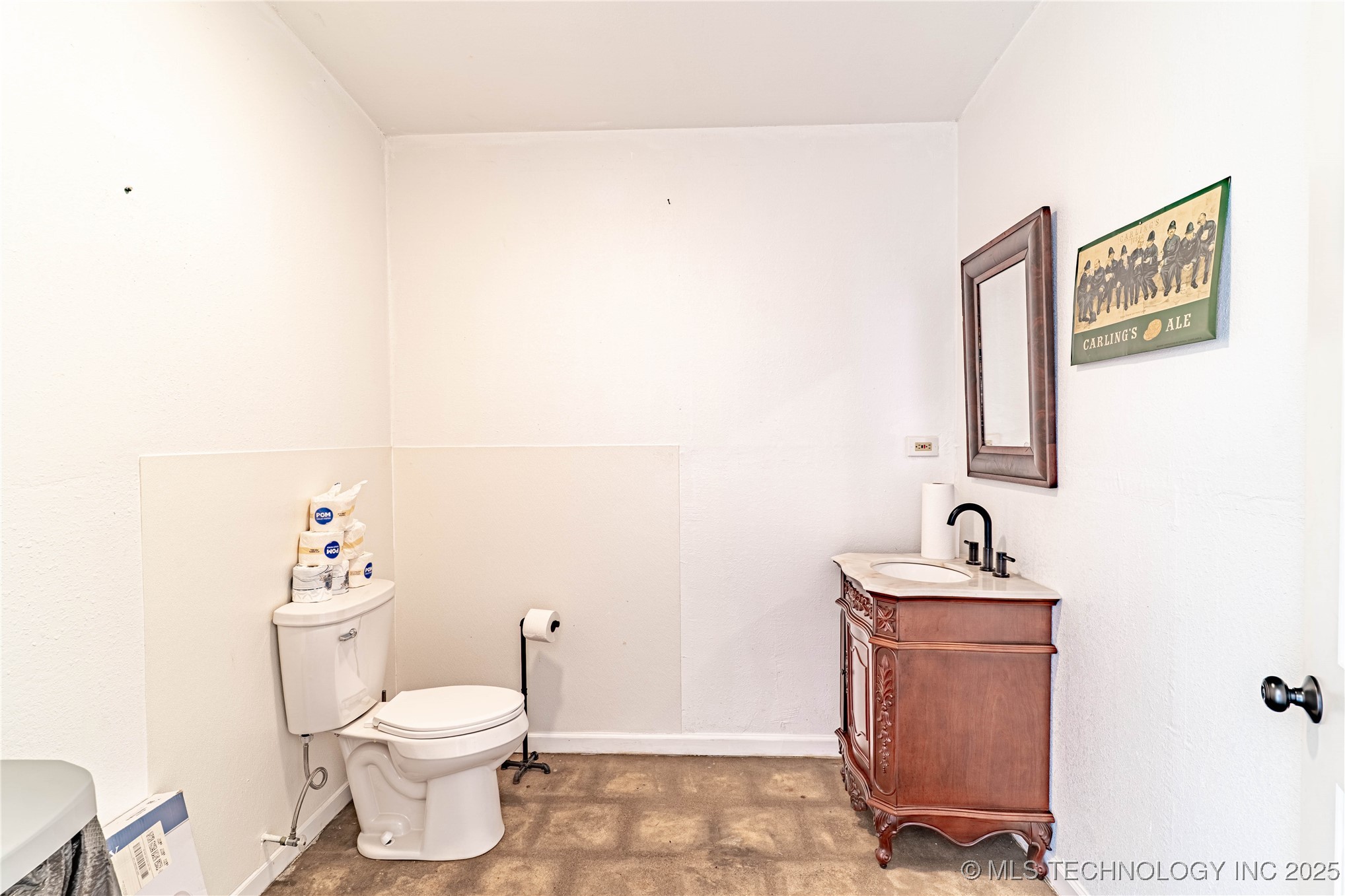 23350 W Hwy 16 Property Photo 9