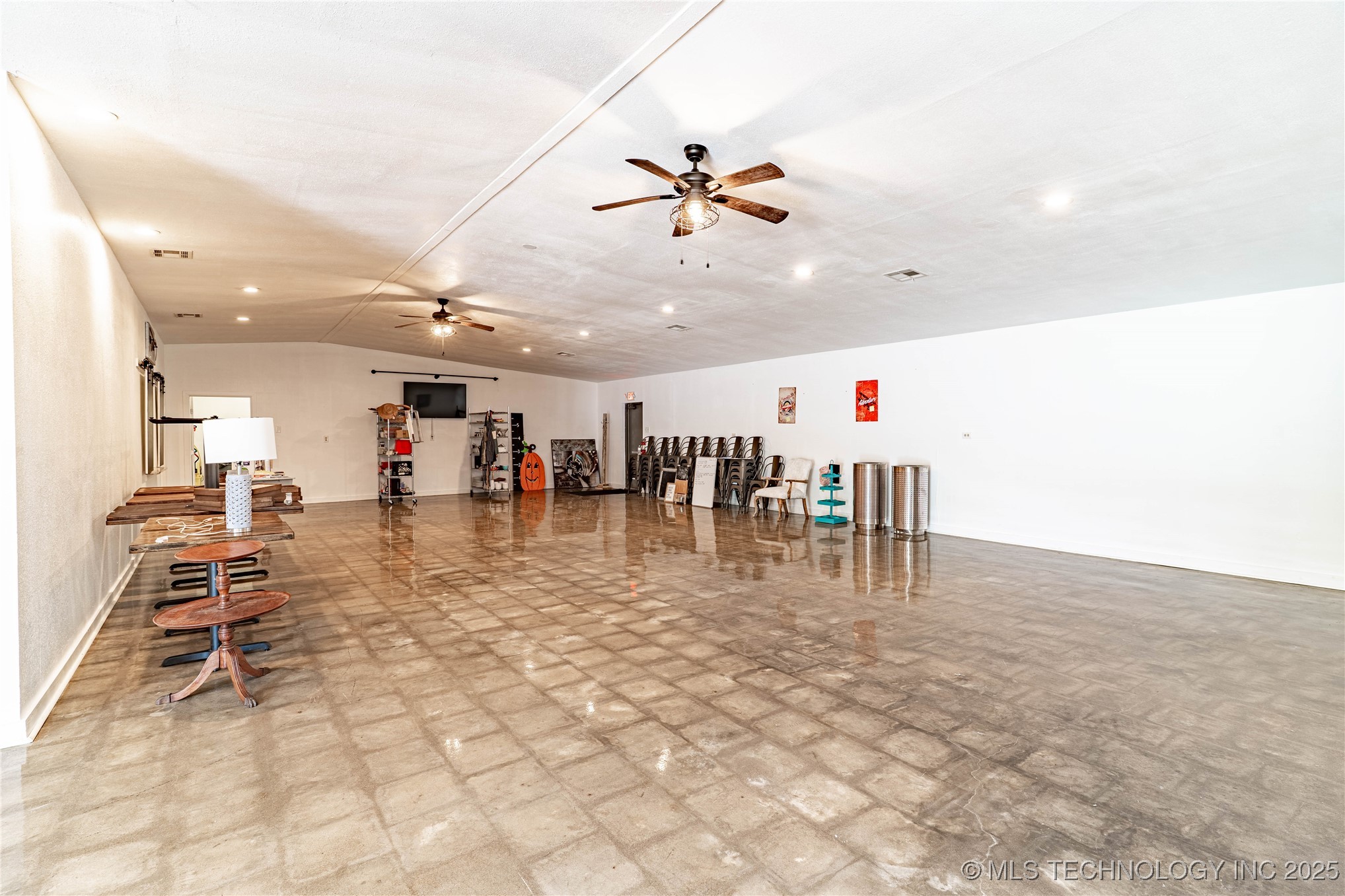 23350 W Hwy 16 Property Photo 12