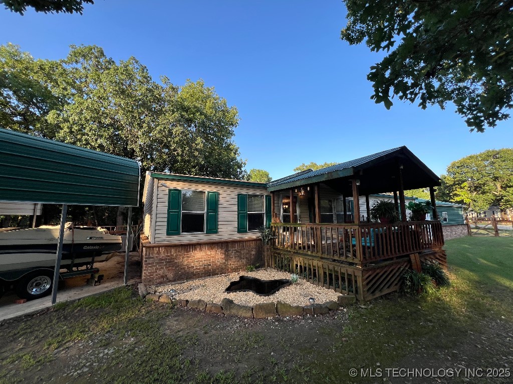 1088 Arrowhead Property Photo 5