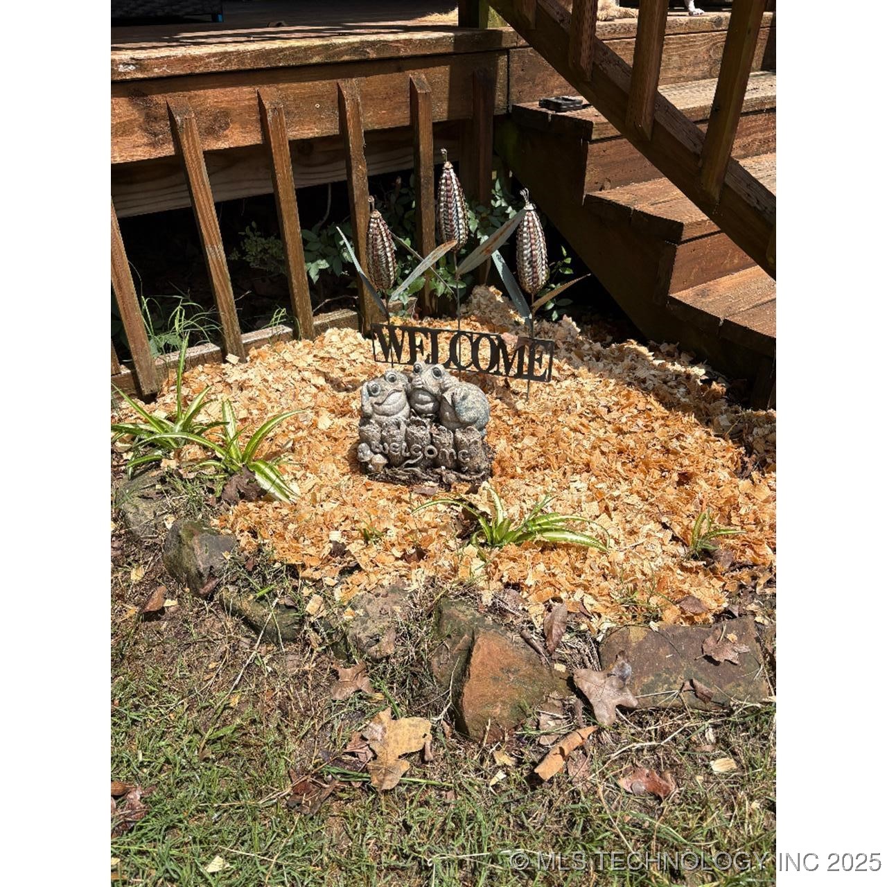 1088 Arrowhead Property Photo 6