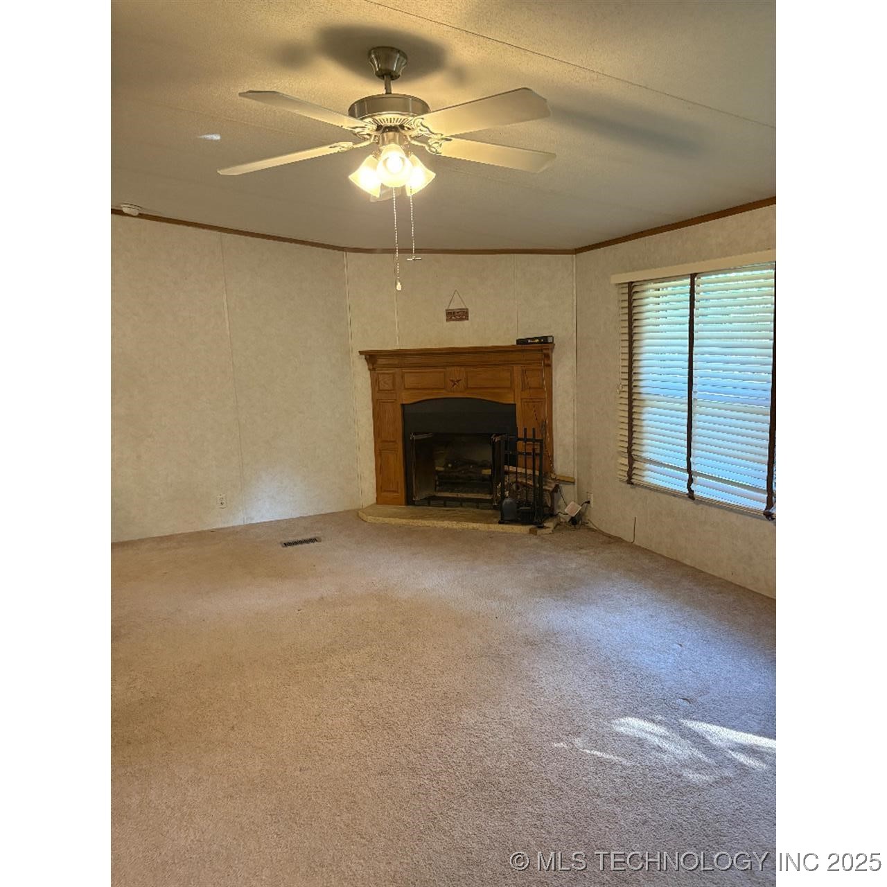 1088 Arrowhead Property Photo 17