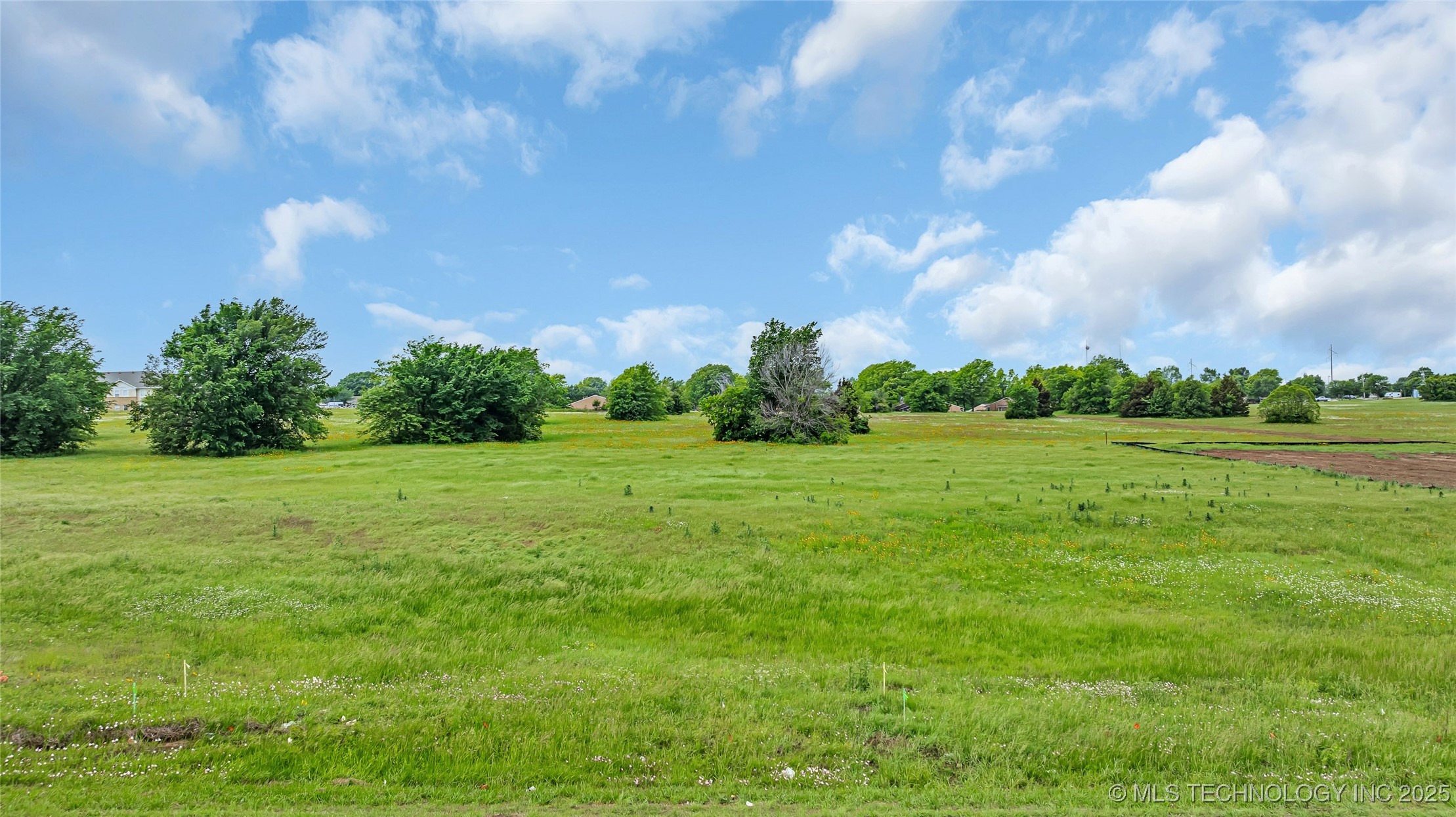 0 N Commerce Property Photo 12