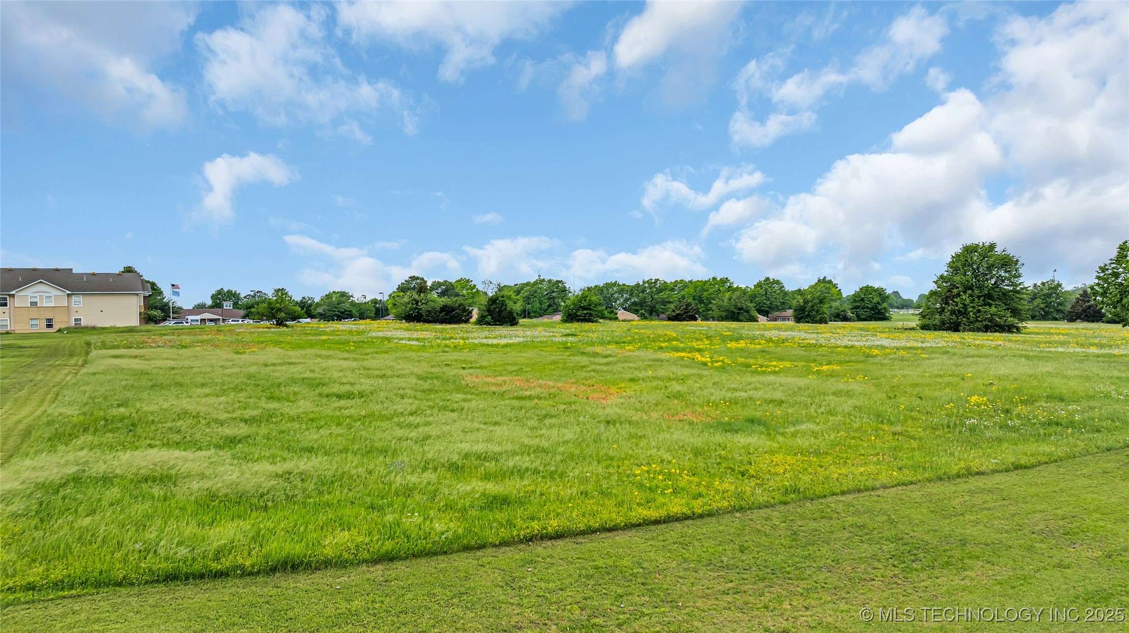 0 N Commerce Property Photo 16