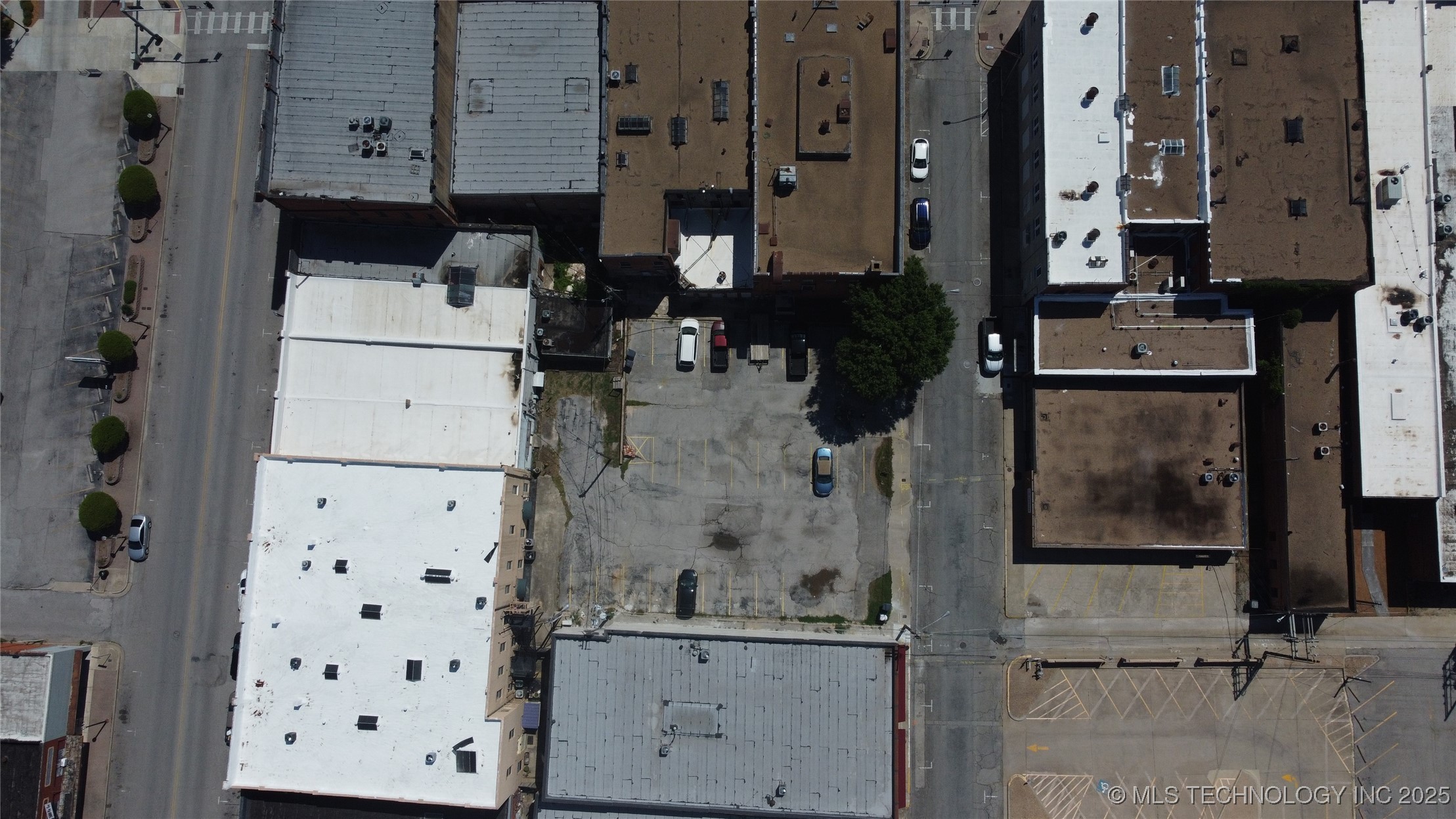 A Street Nw Property Photo 2