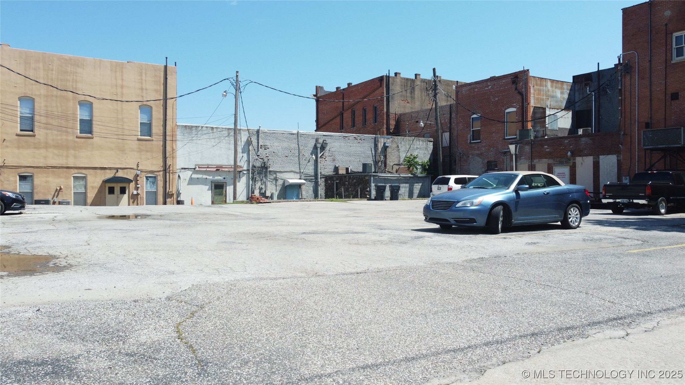 A Street Nw Property Photo 6