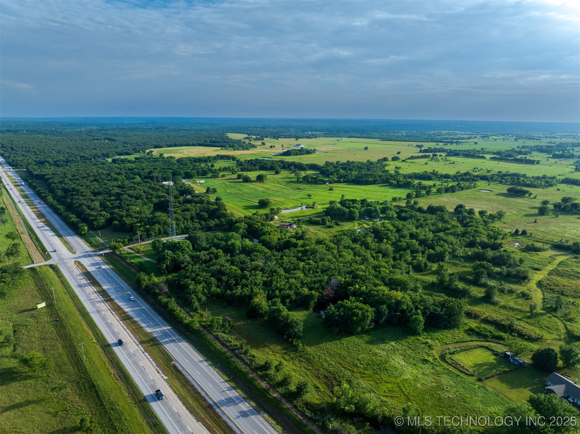 10 Little Road Property Photo 28