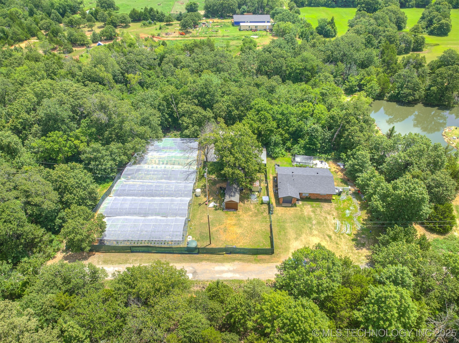 20239 Bern Property Photo 2