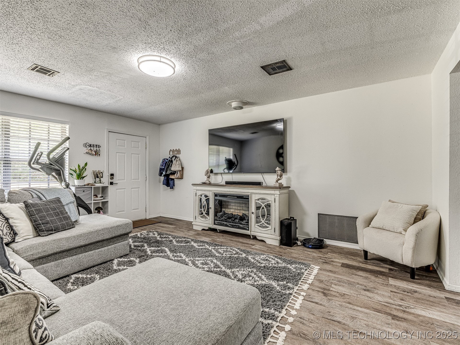 20239 Bern Property Photo 19