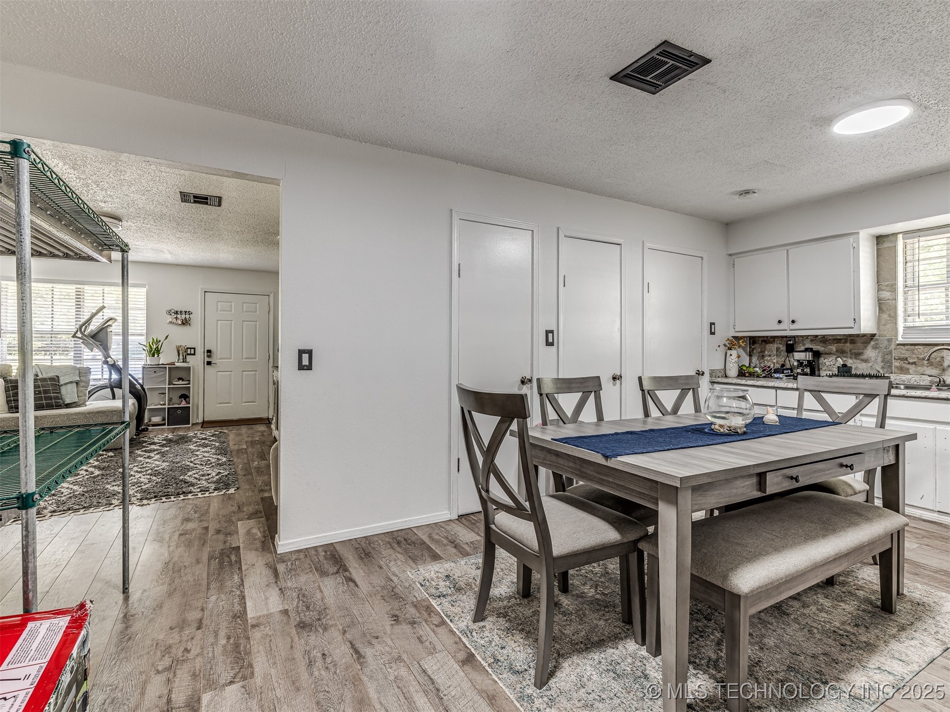 20239 Bern Property Photo 22