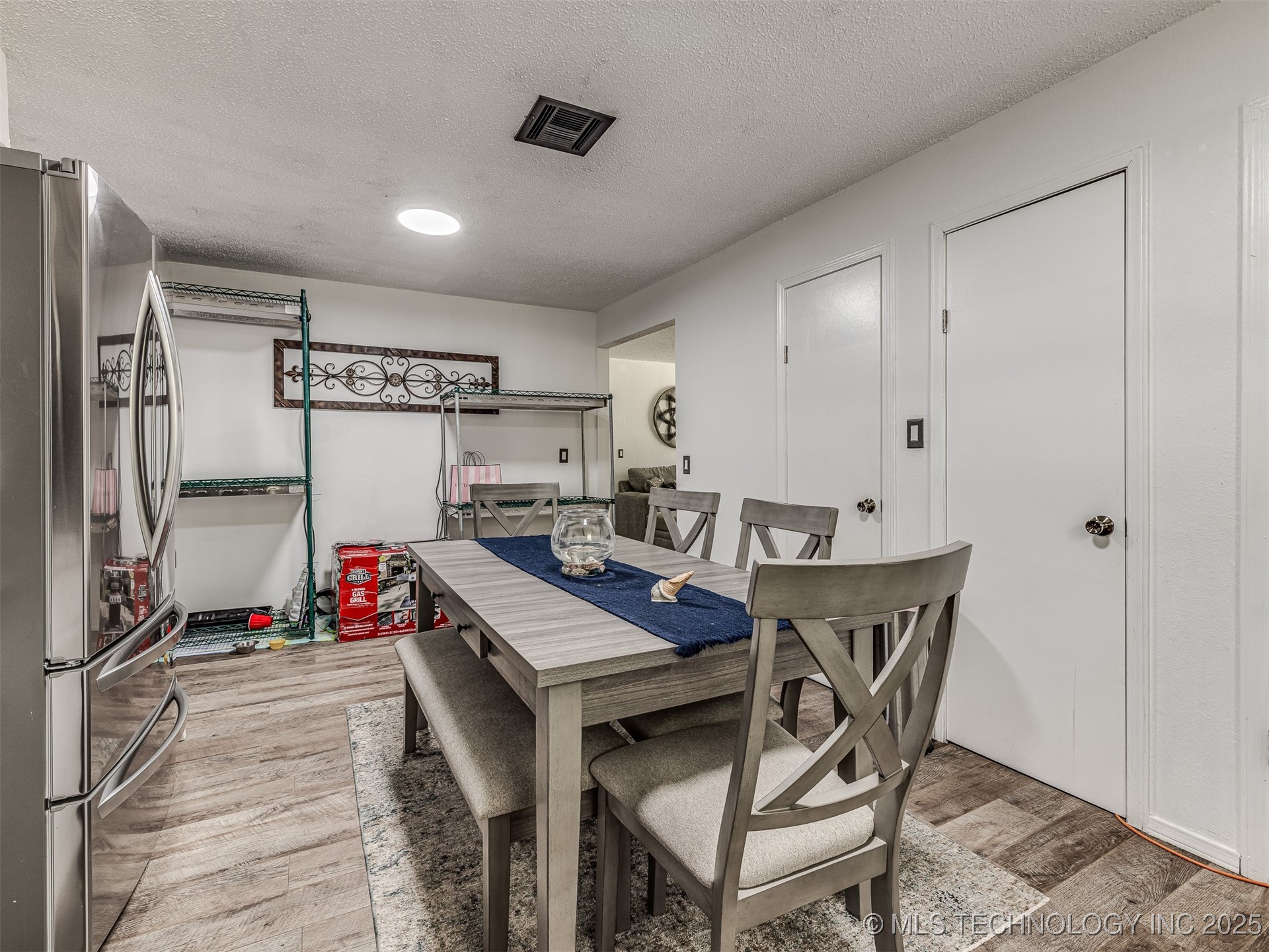 20239 Bern Property Photo 25