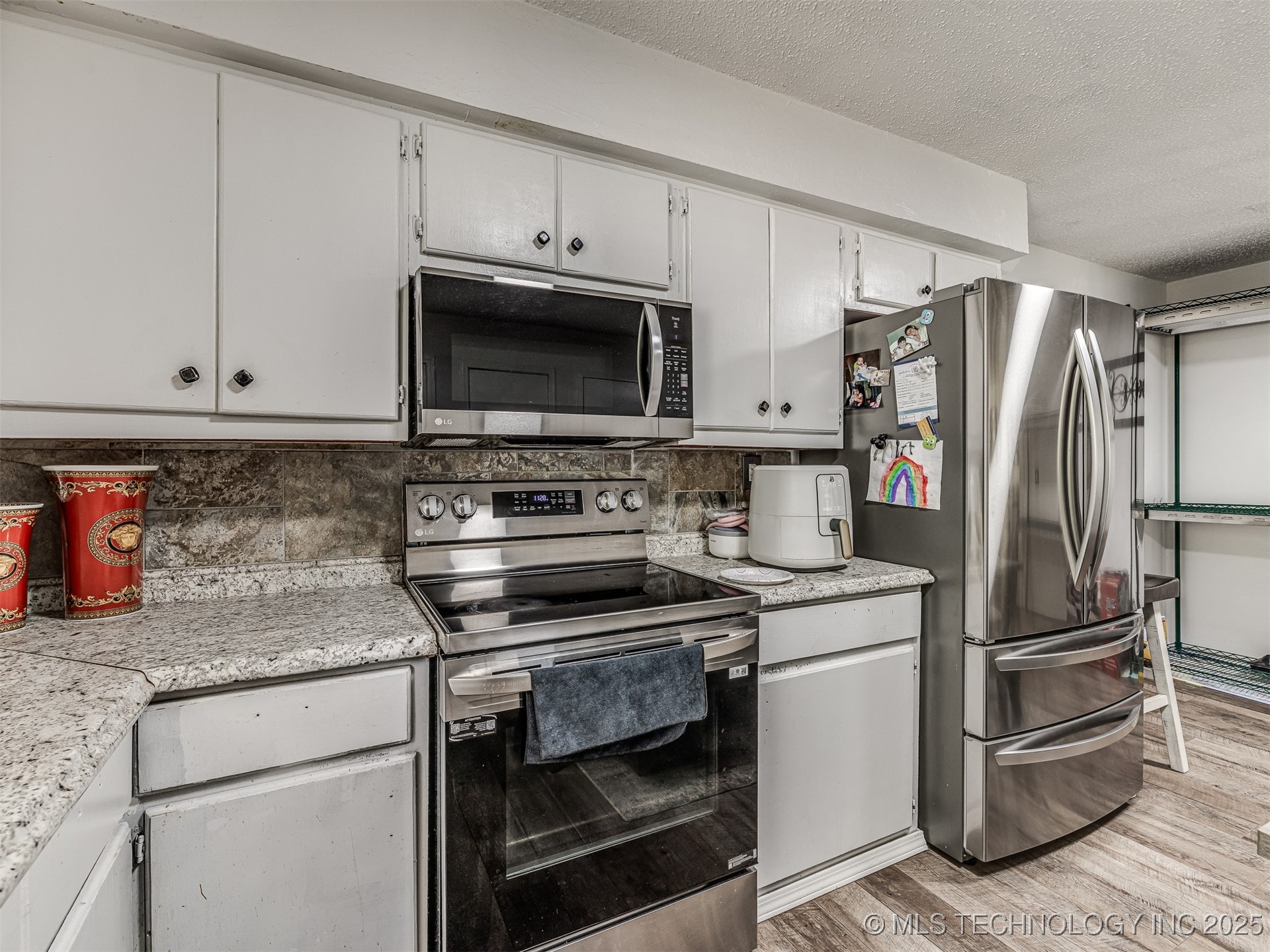 20239 Bern Property Photo 28