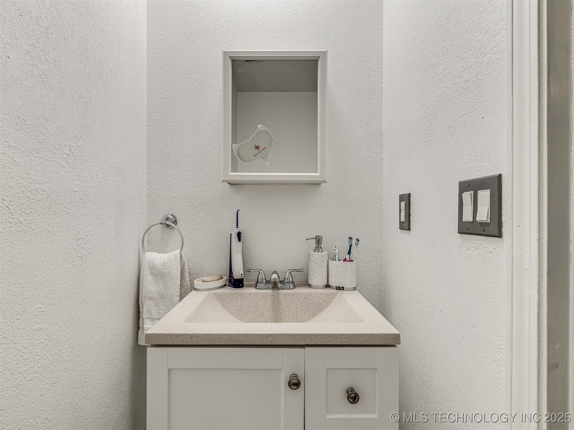 20239 Bern Property Photo 34