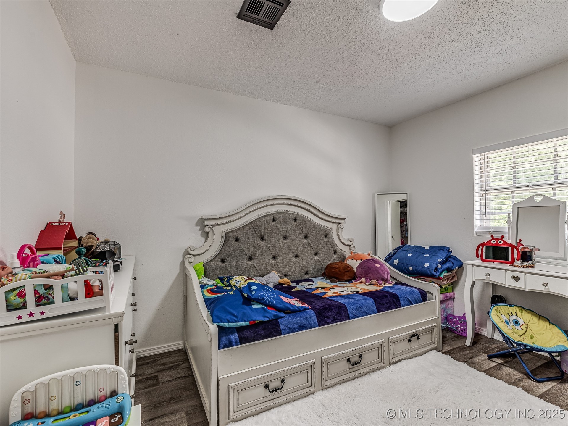 20239 Bern Property Photo 38