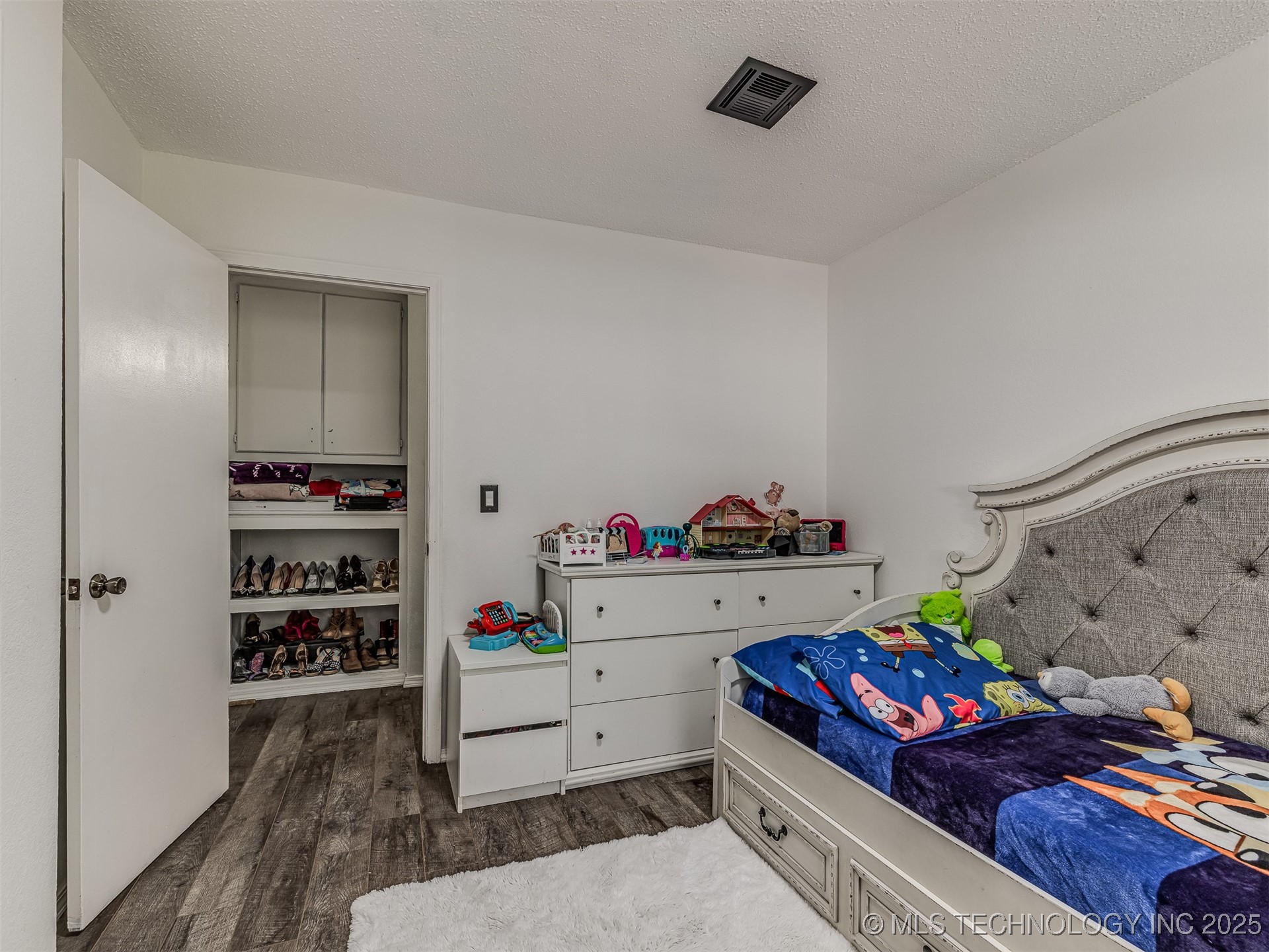 20239 Bern Property Photo 40