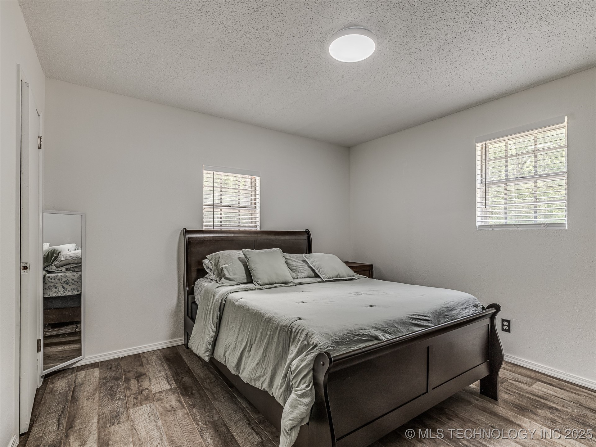 20239 Bern Property Photo 41