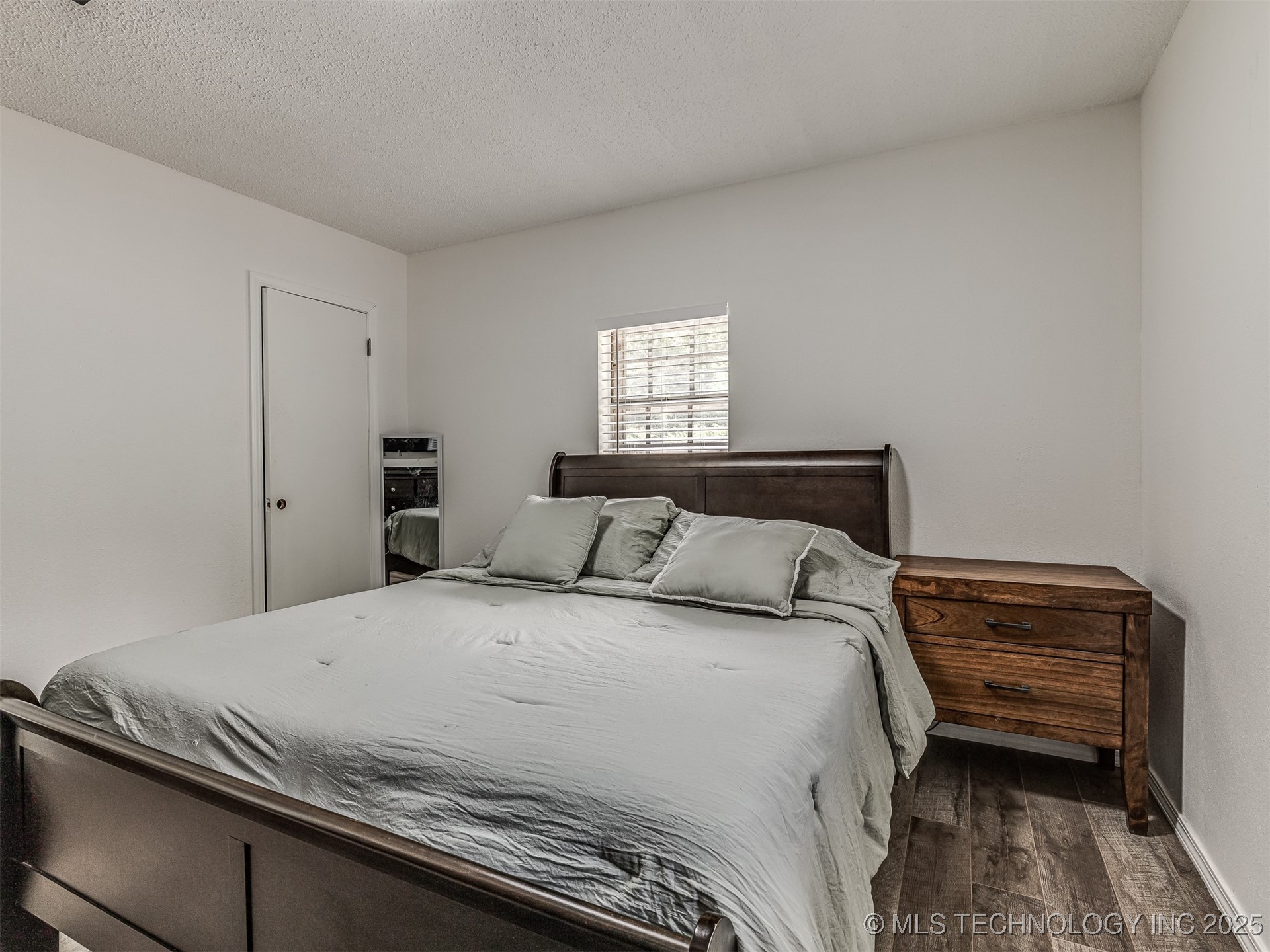 20239 Bern Property Photo 43