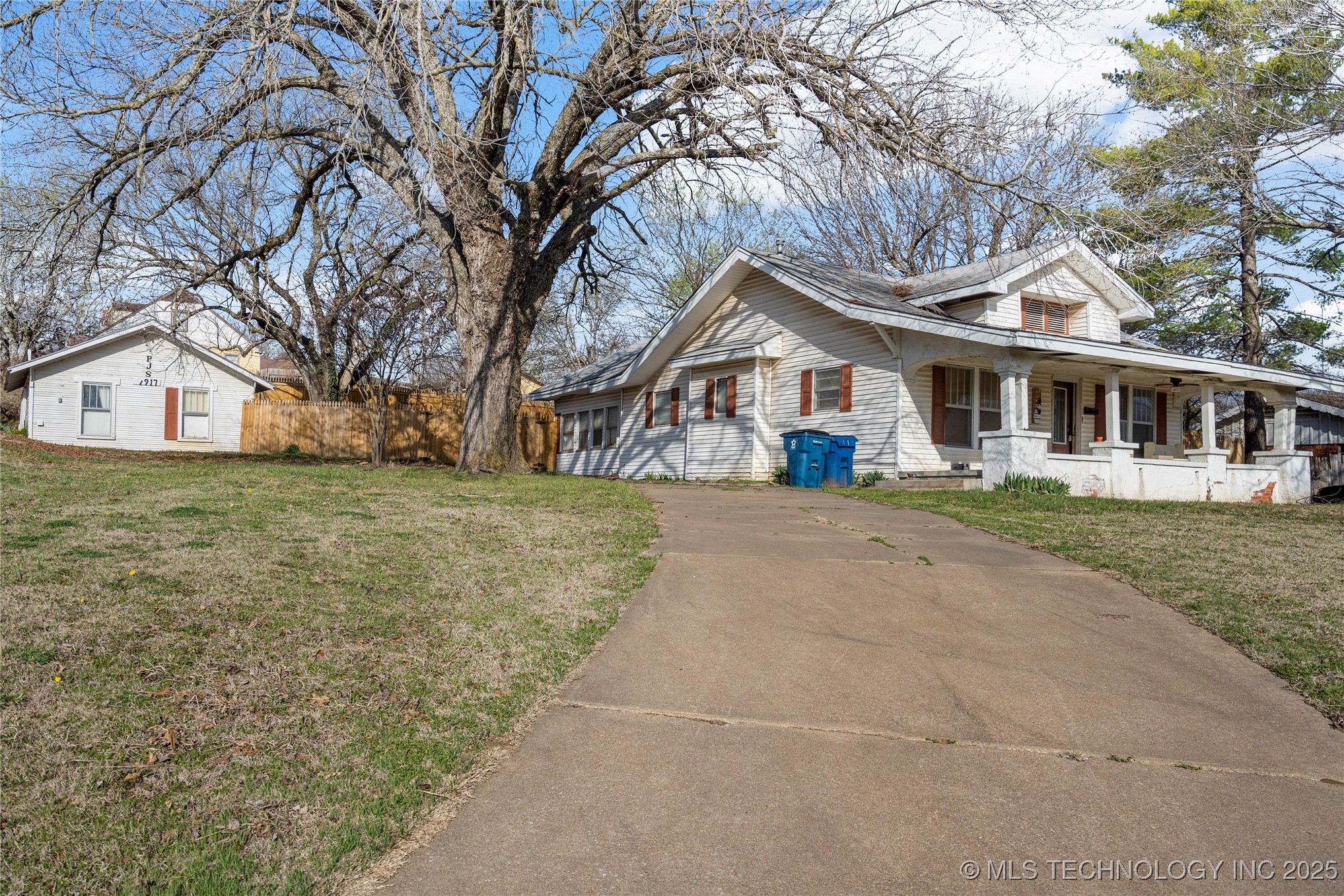 505 N Cimarron Avenue Property Photo 1