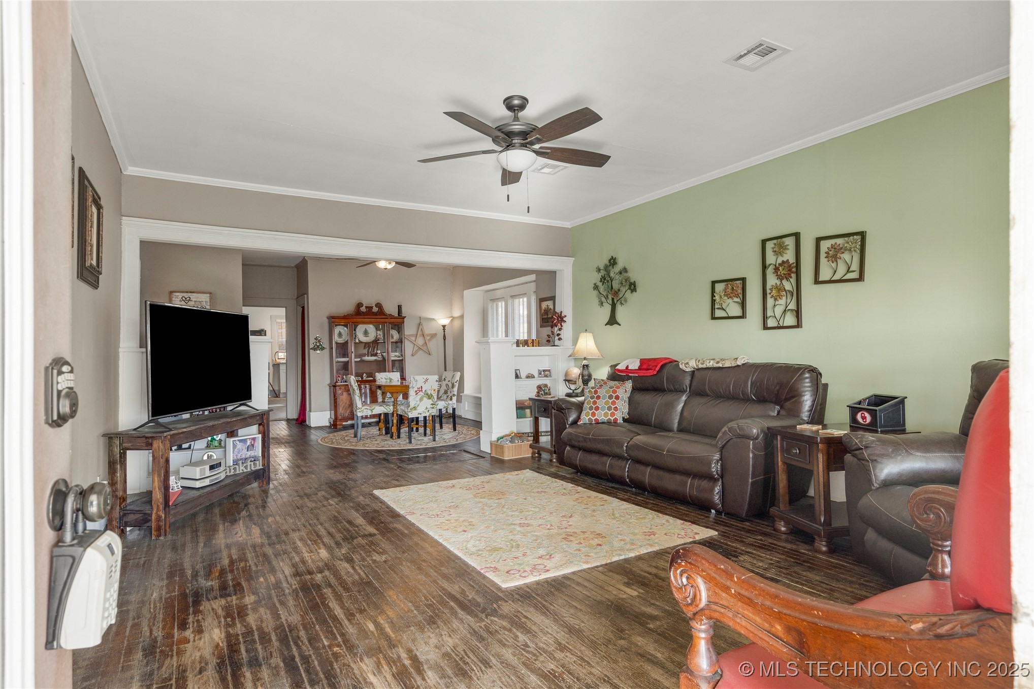 505 N Cimarron Avenue Property Photo 7