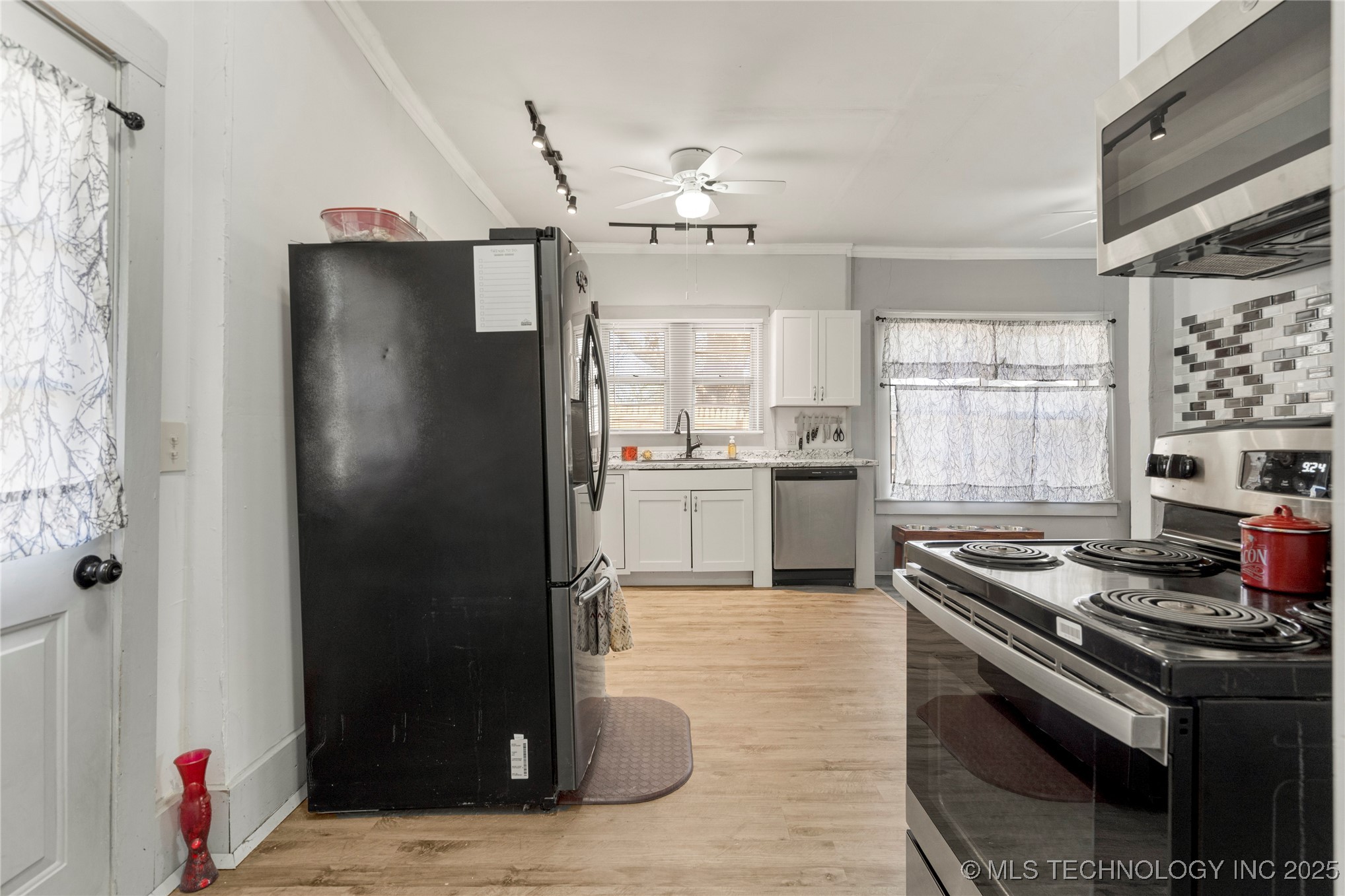 505 N Cimarron Avenue Property Photo 14