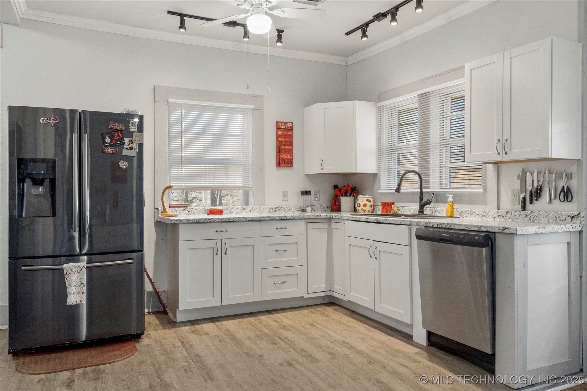 505 N Cimarron Avenue Property Photo 17