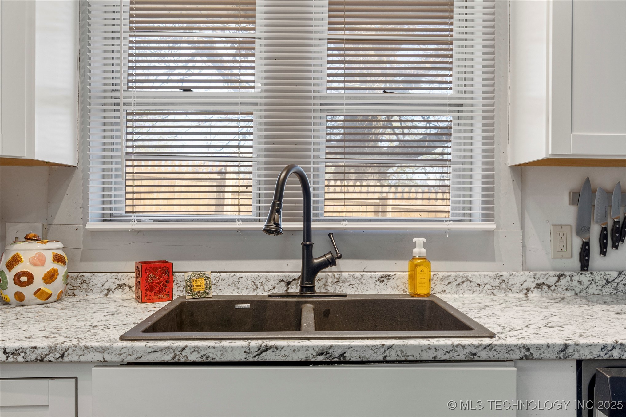 505 N Cimarron Avenue Property Photo 18