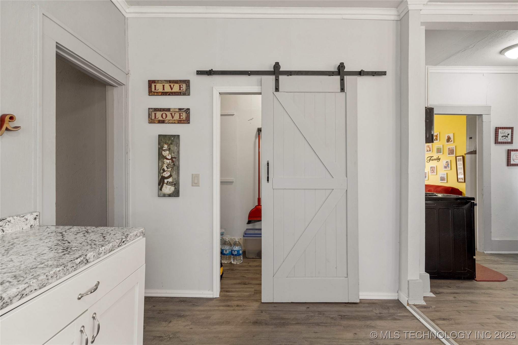 505 N Cimarron Avenue Property Photo 20