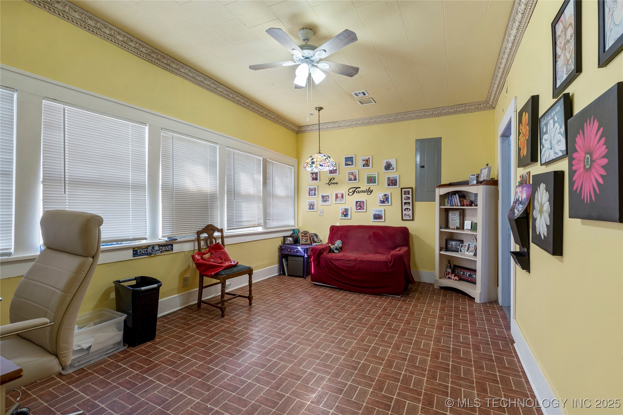 505 N Cimarron Avenue Property Photo 35