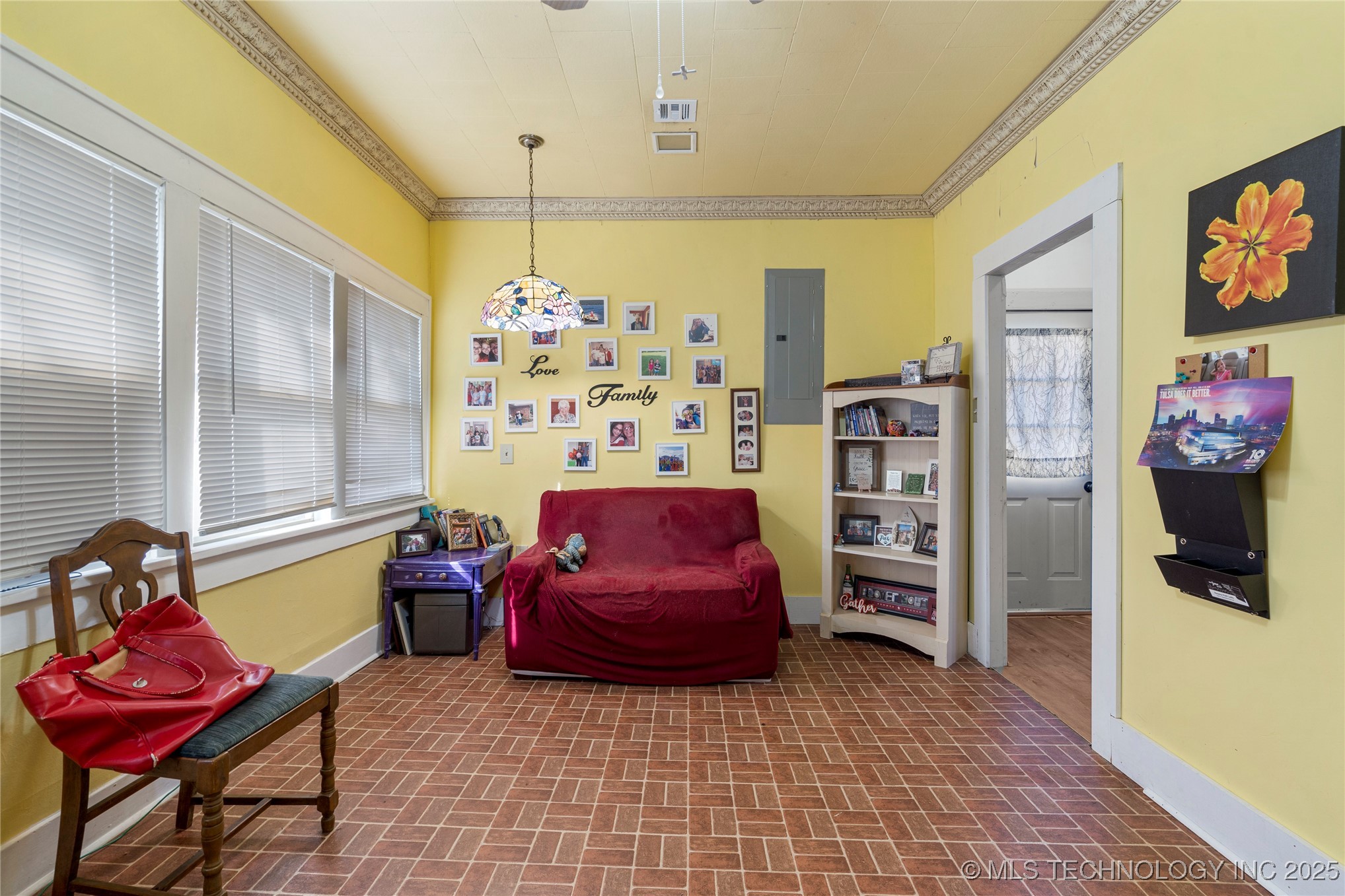 505 N Cimarron Avenue Property Photo 36