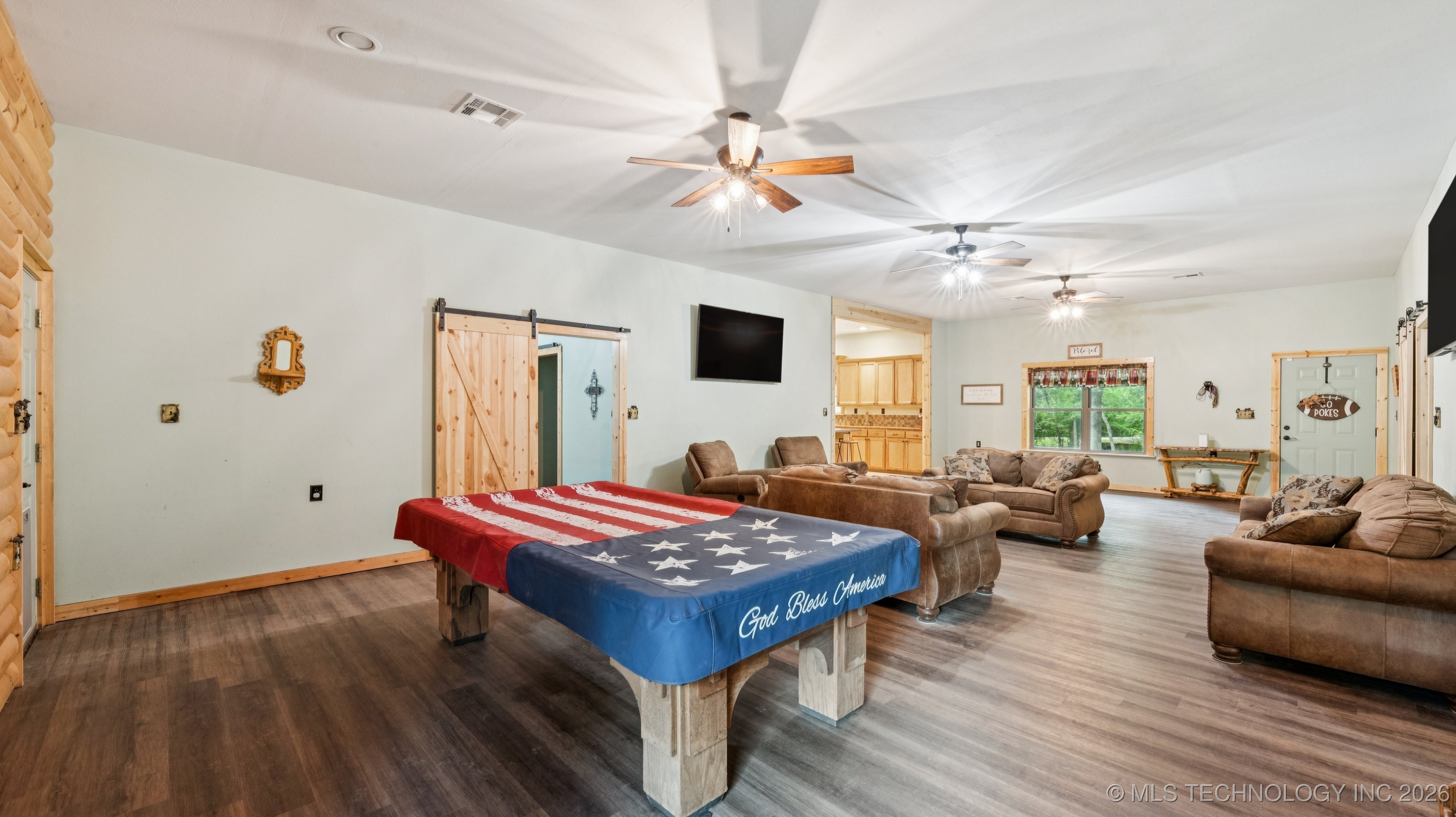 10082 E Hilltop Road Property Photo 7