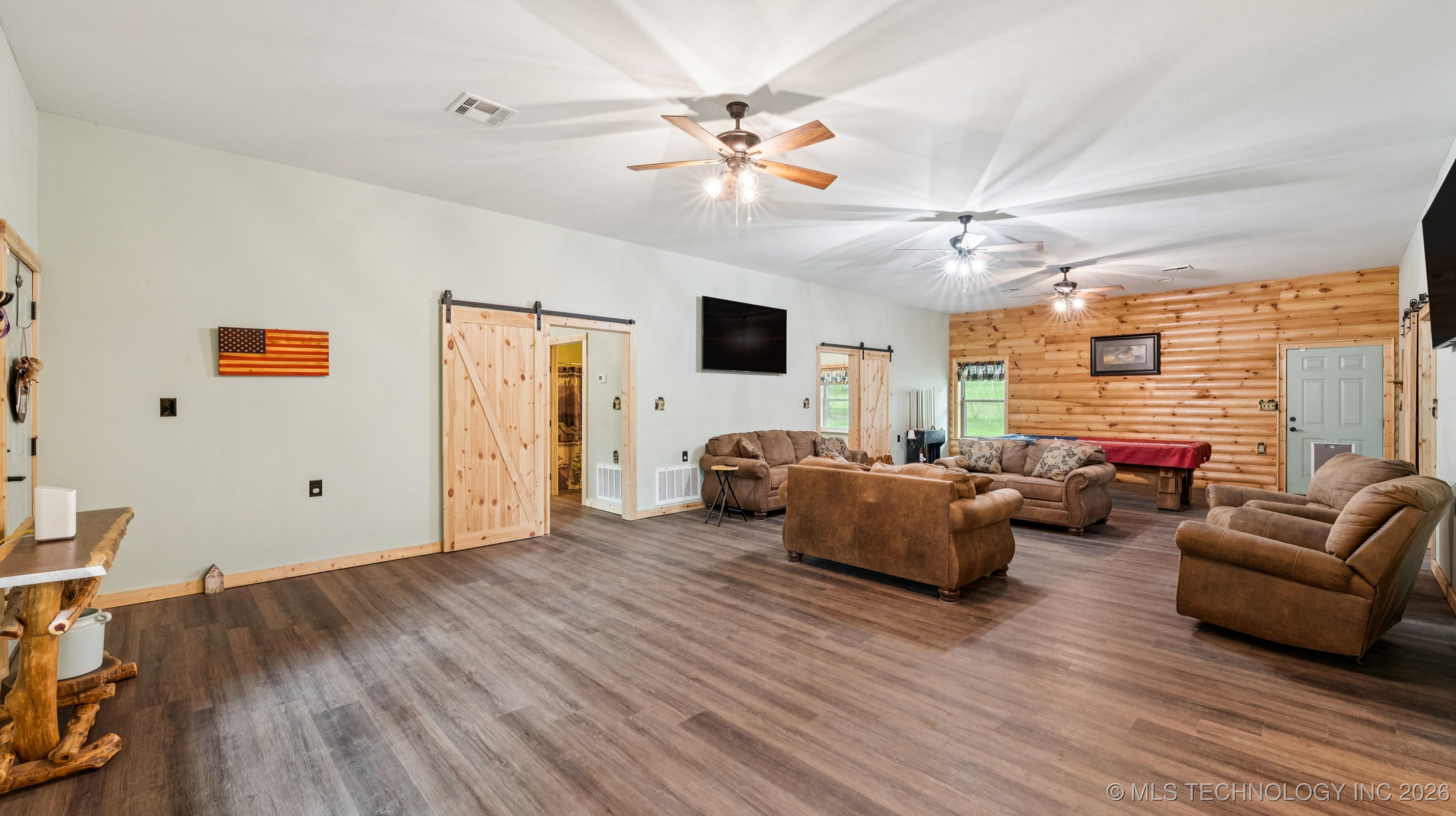 10082 E Hilltop Road Property Photo 8