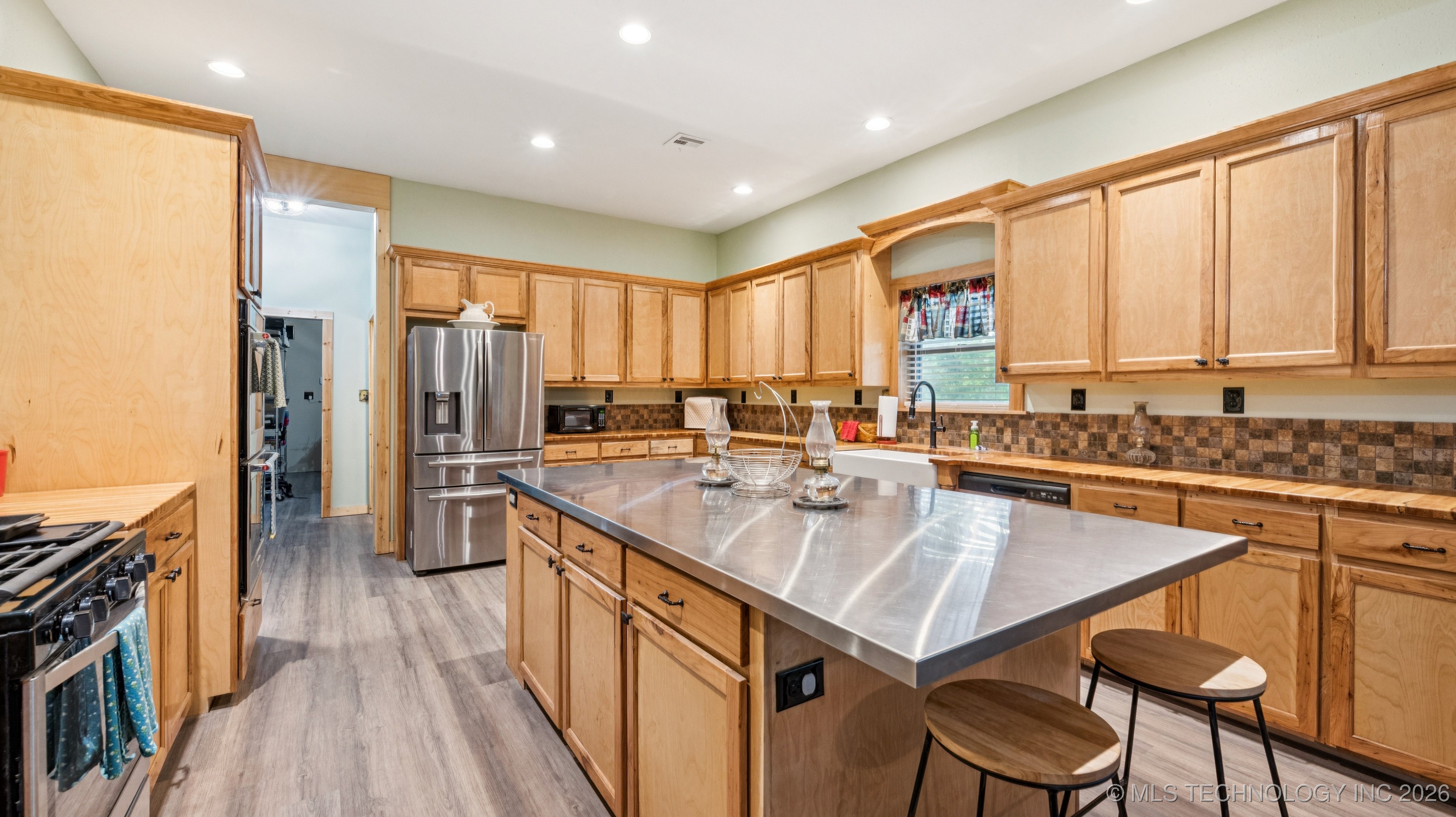 10082 E Hilltop Road Property Photo 12