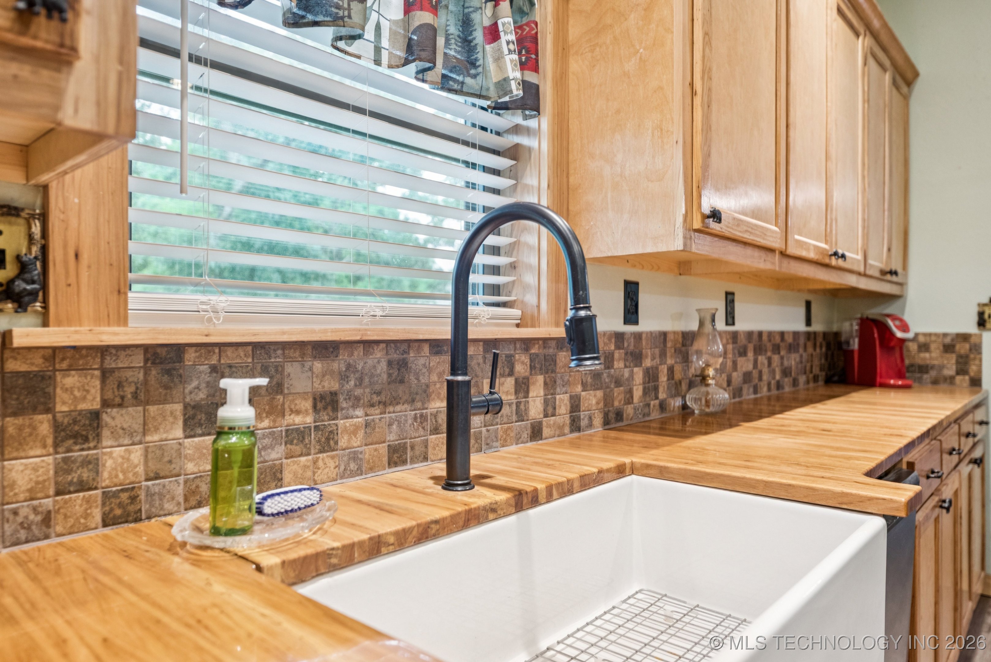 10082 E Hilltop Road Property Photo 14