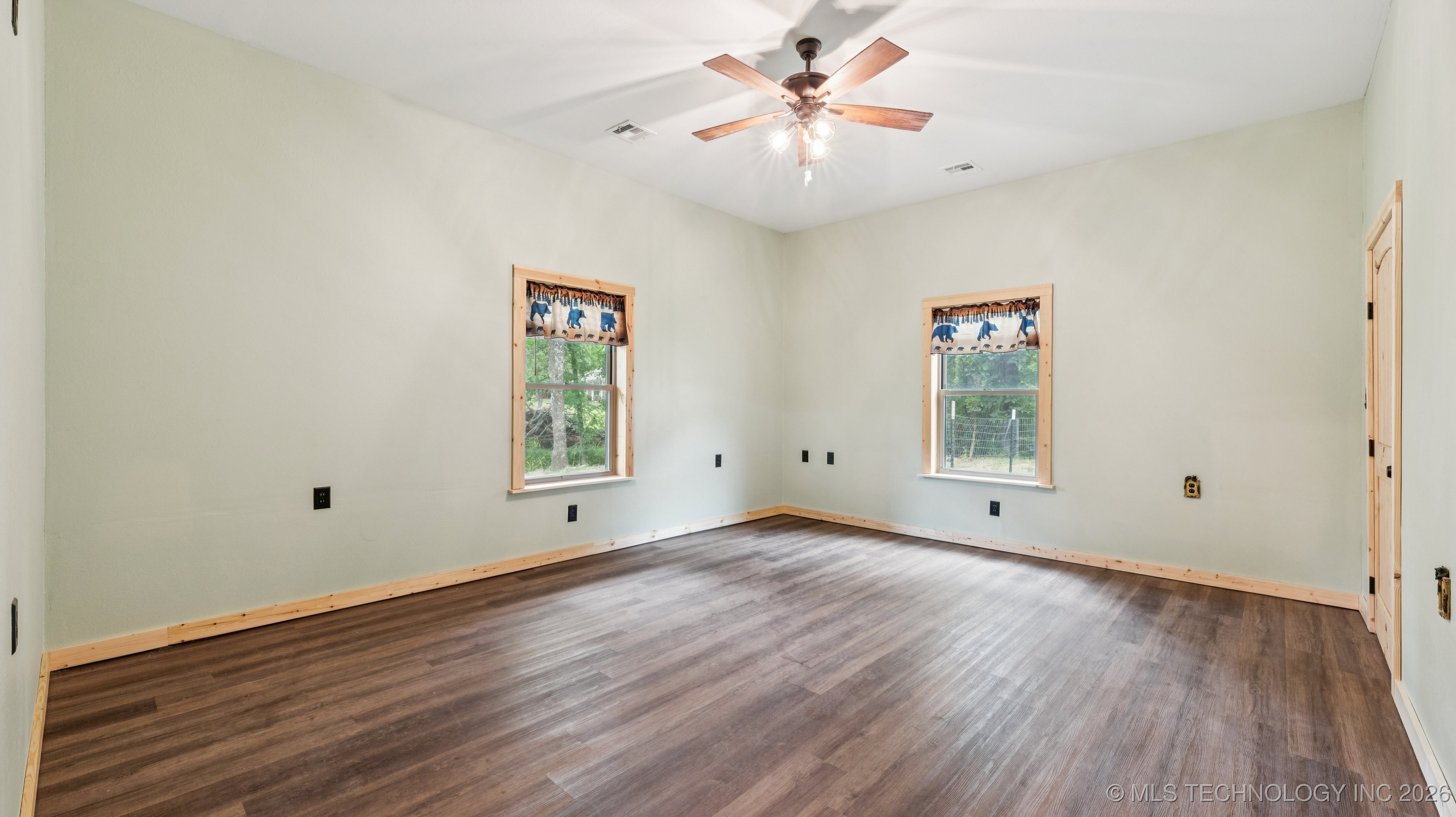 10082 E Hilltop Road Property Photo 26