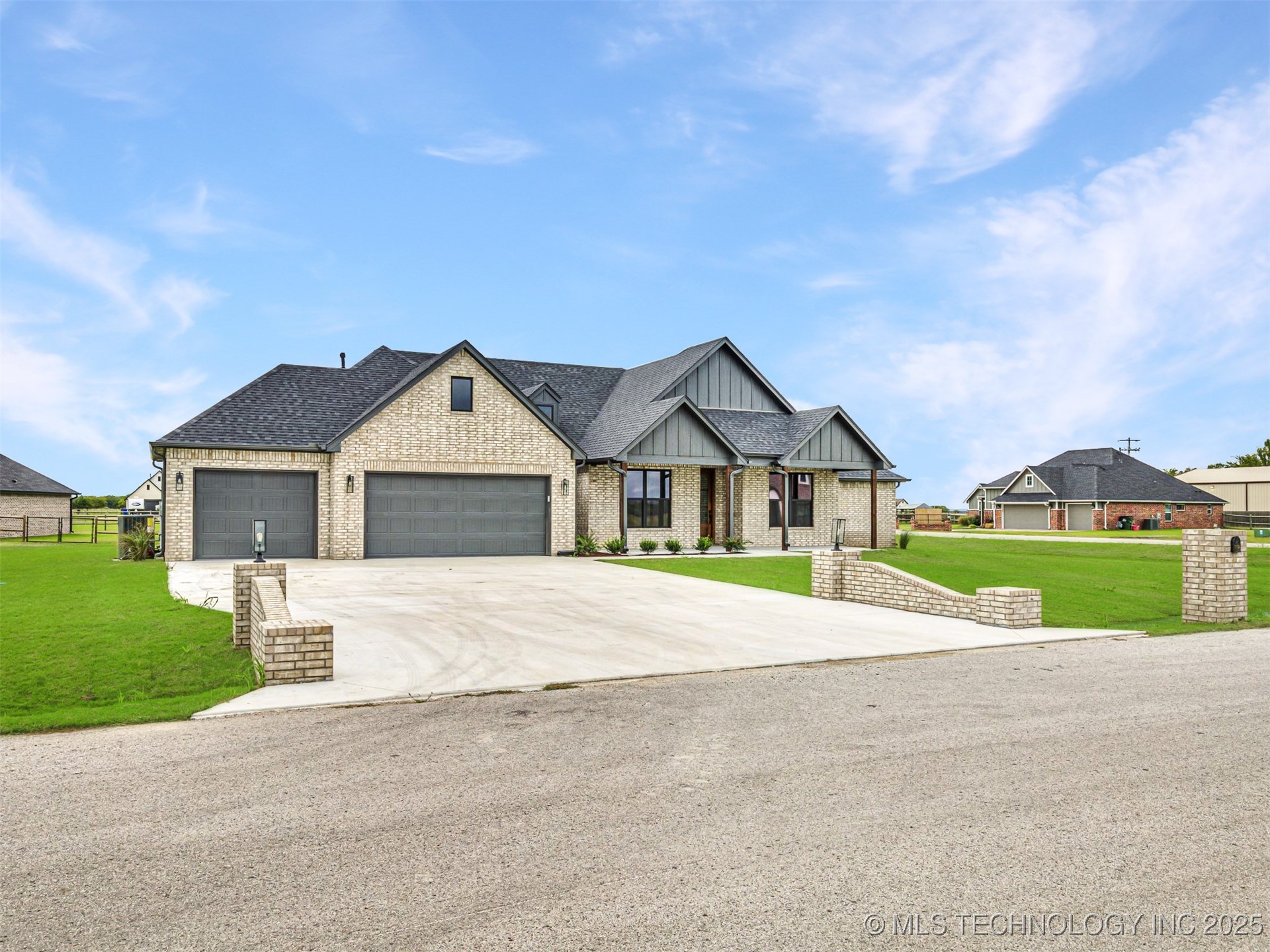 7010 E 137th Street North Property Photo 1