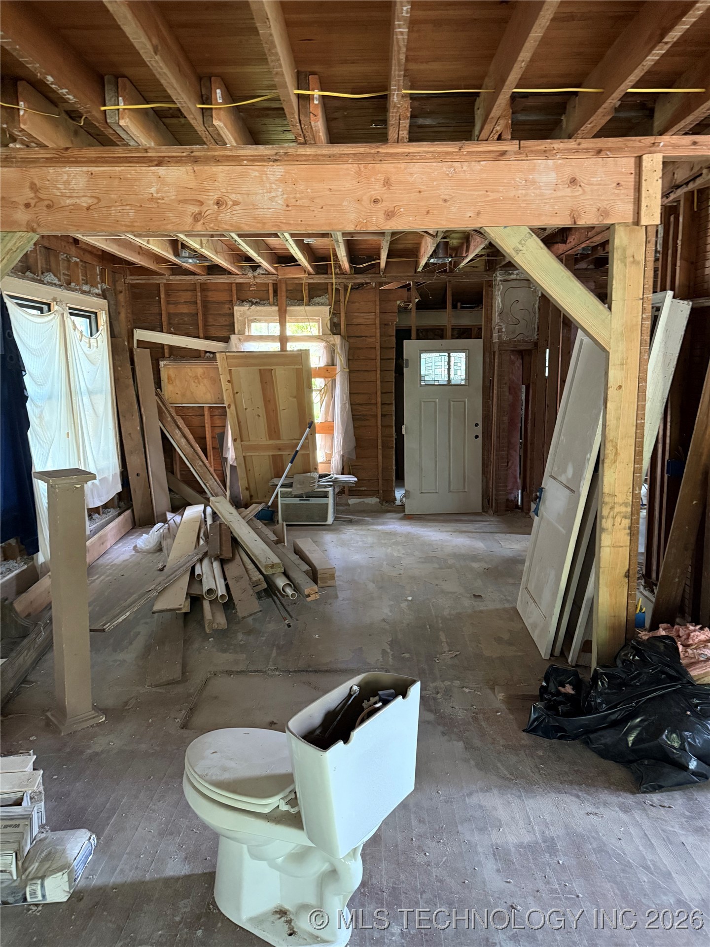 609 S Alabama Avenue Property Photo 3