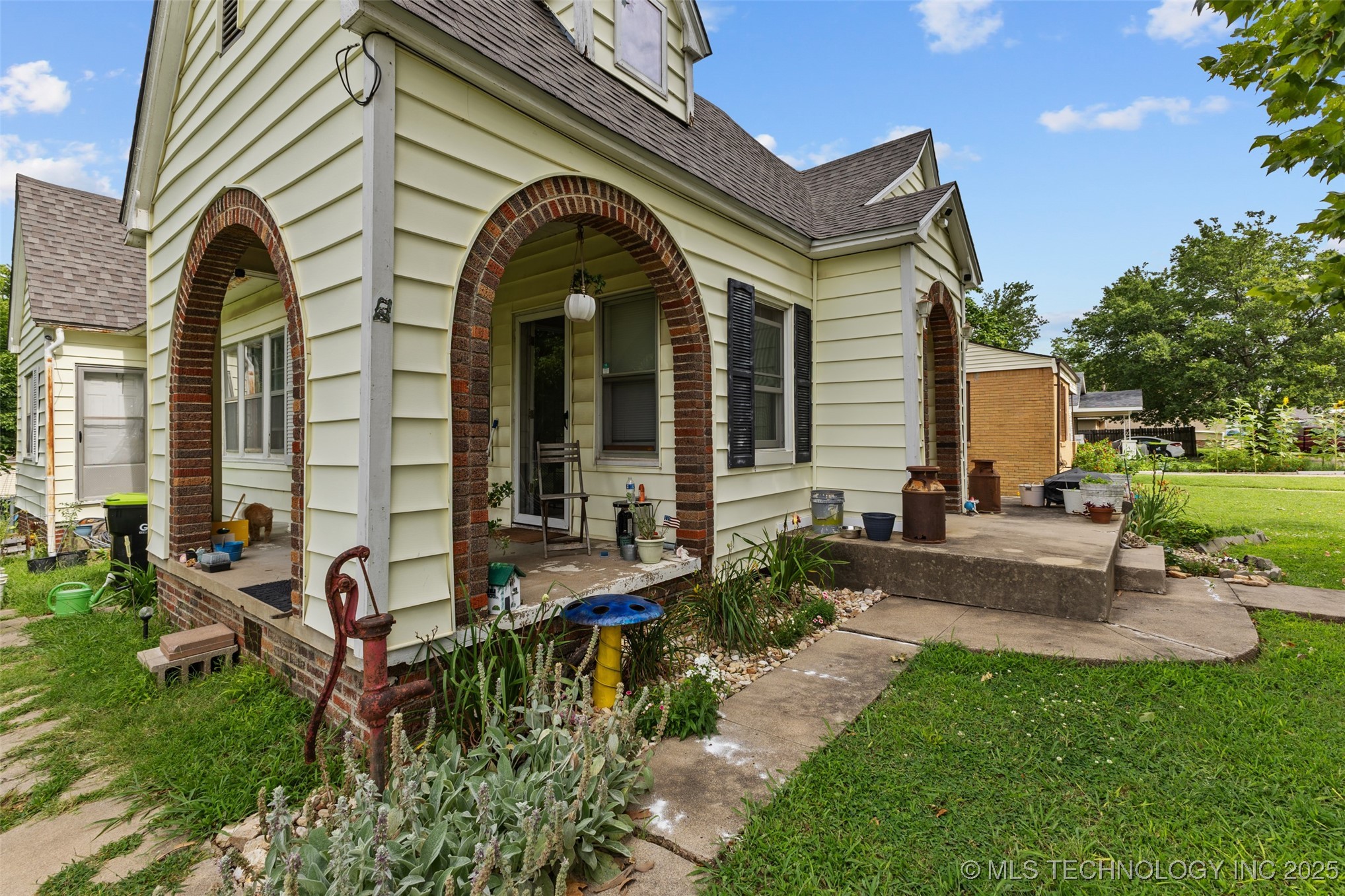 817 S Stockton Property Photo 2