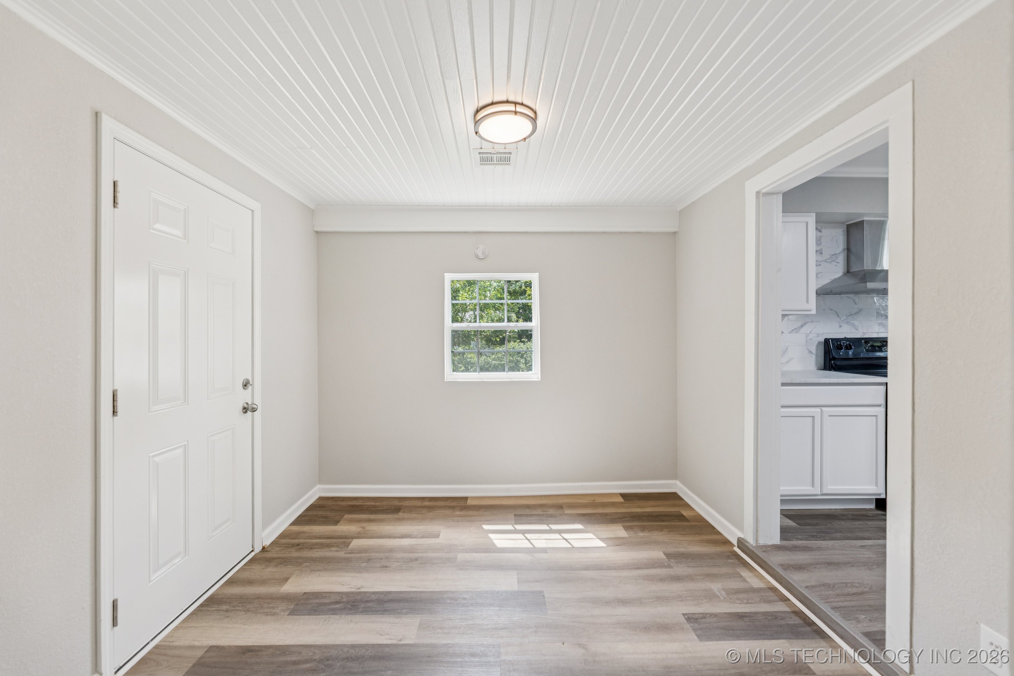 1224 N Rosedale Avenue Property Photo 8