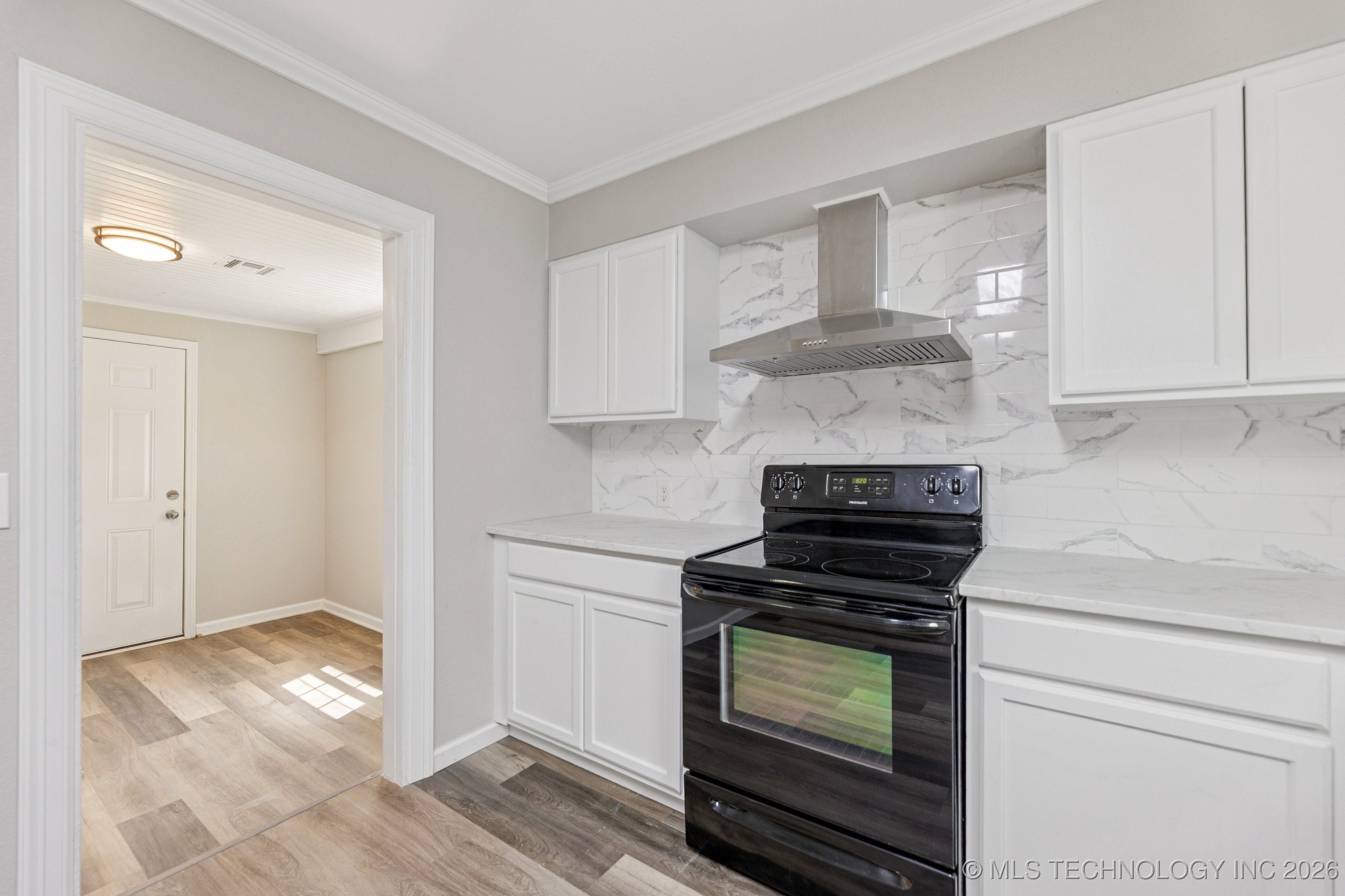 1224 N Rosedale Avenue Property Photo 11