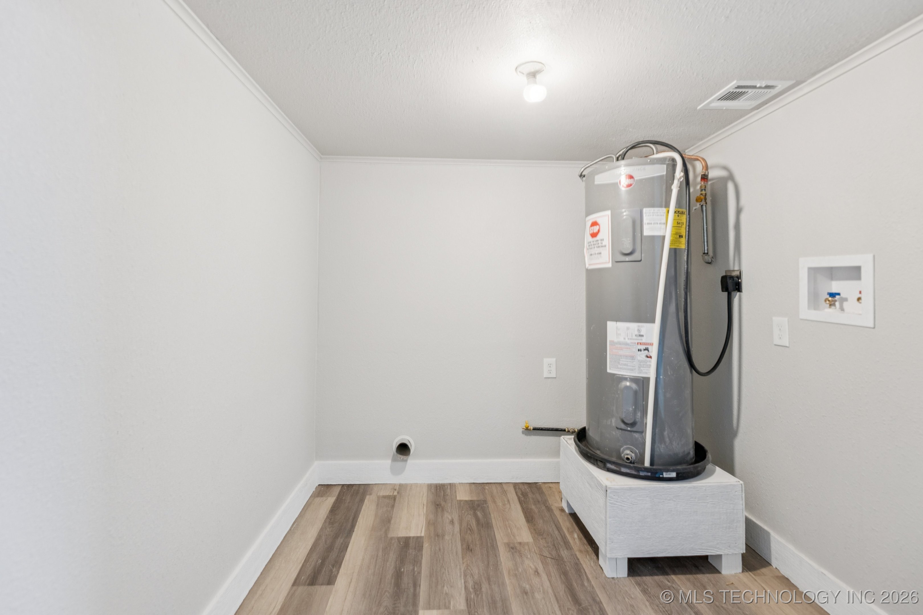 1224 N Rosedale Avenue Property Photo 15