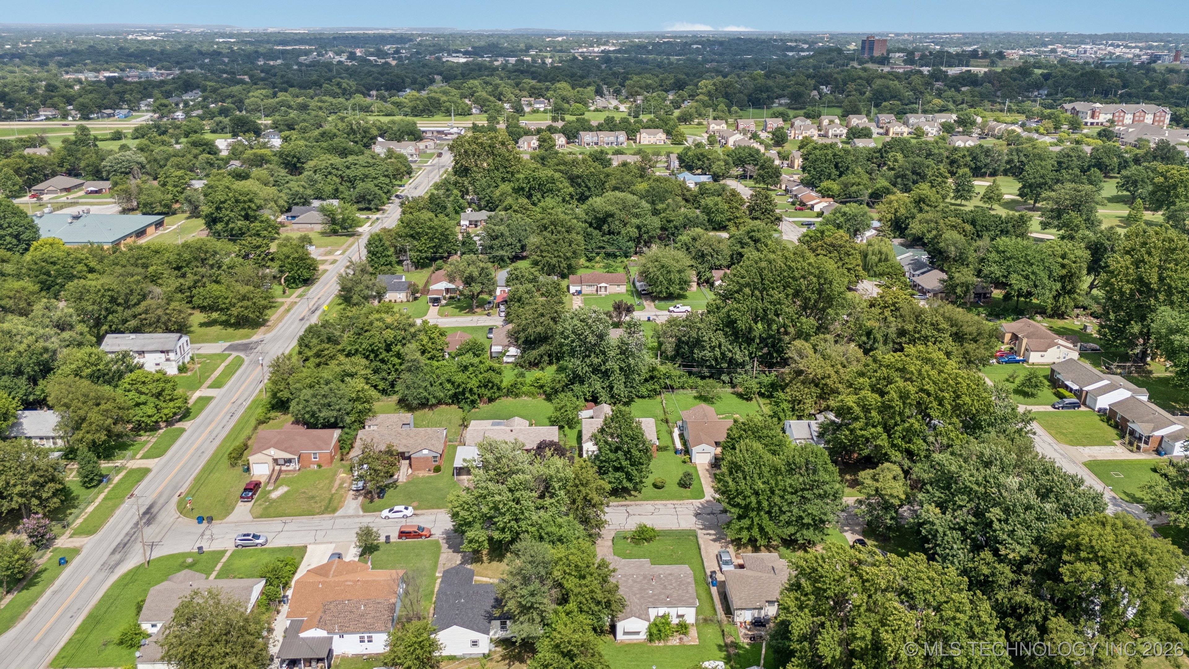 1224 N Rosedale Avenue Property Photo 33