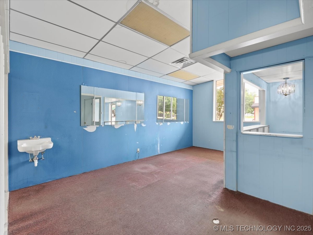 218 W Main Property Photo 10